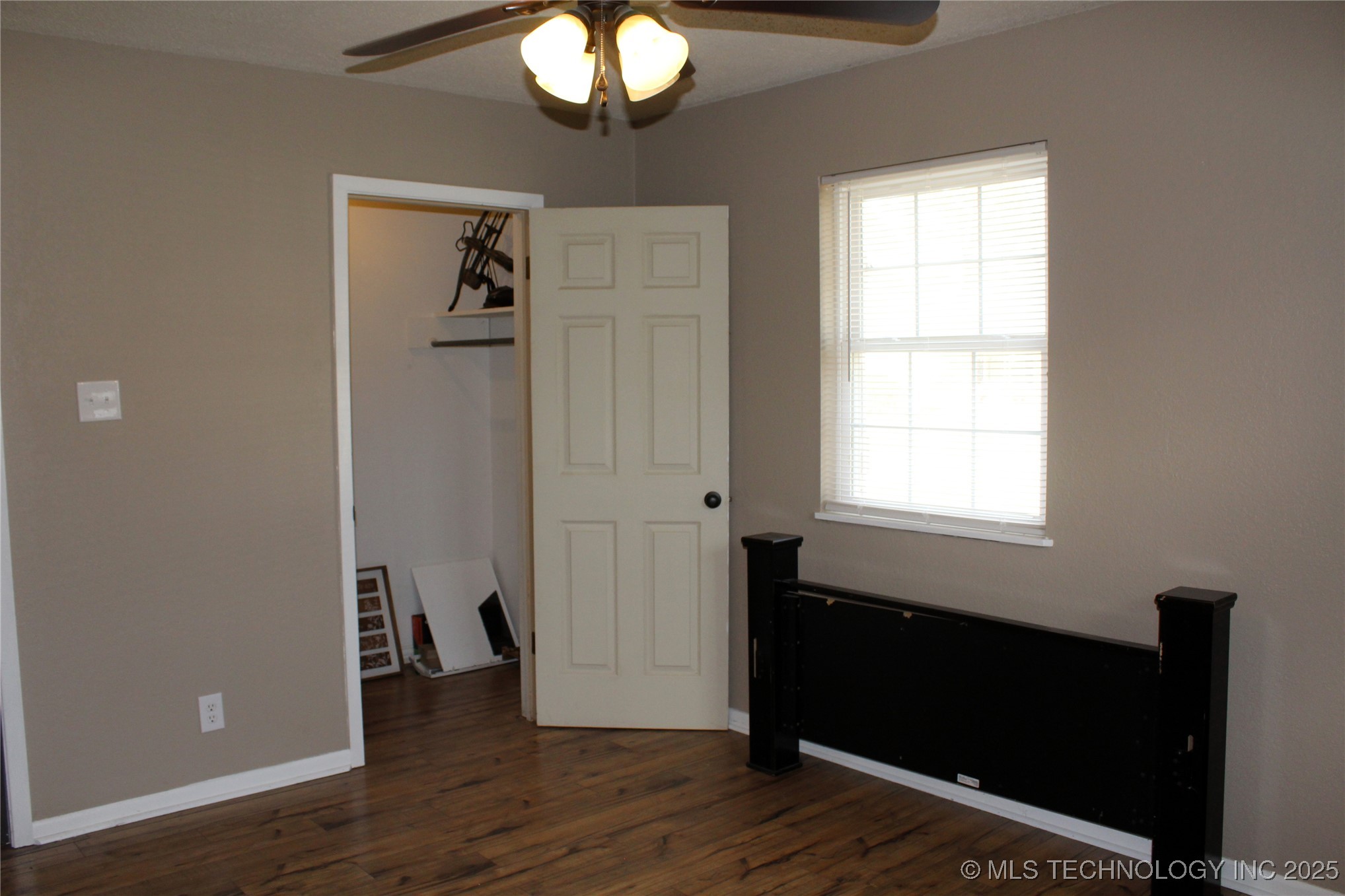 503 W Mccurtain Property Photo 35