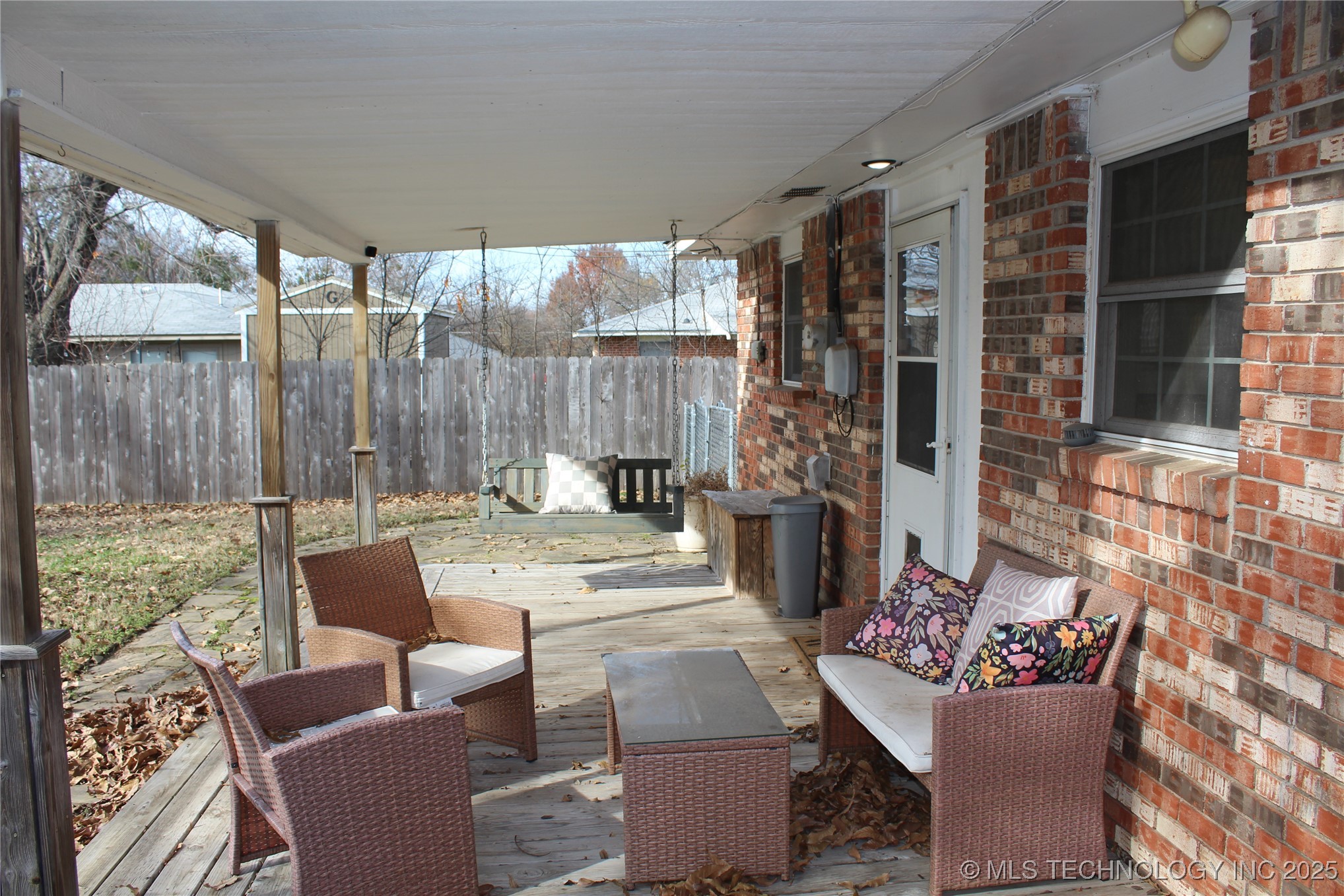 503 W Mccurtain Property Photo 40