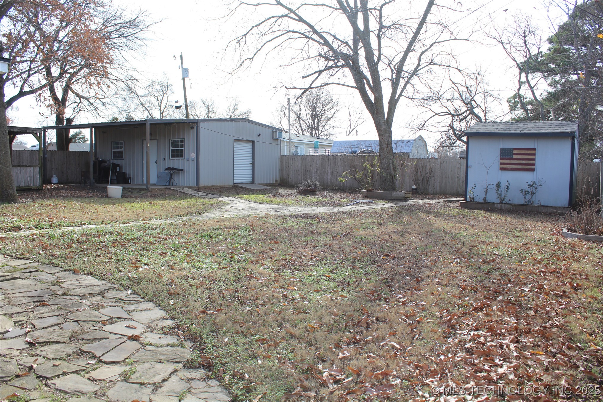 503 W Mccurtain Property Photo 41