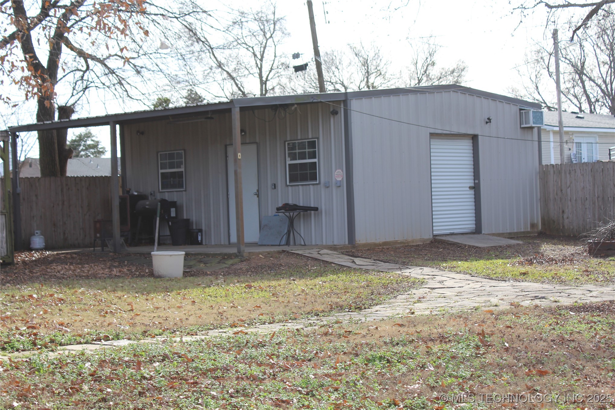 503 W Mccurtain Property Photo 44