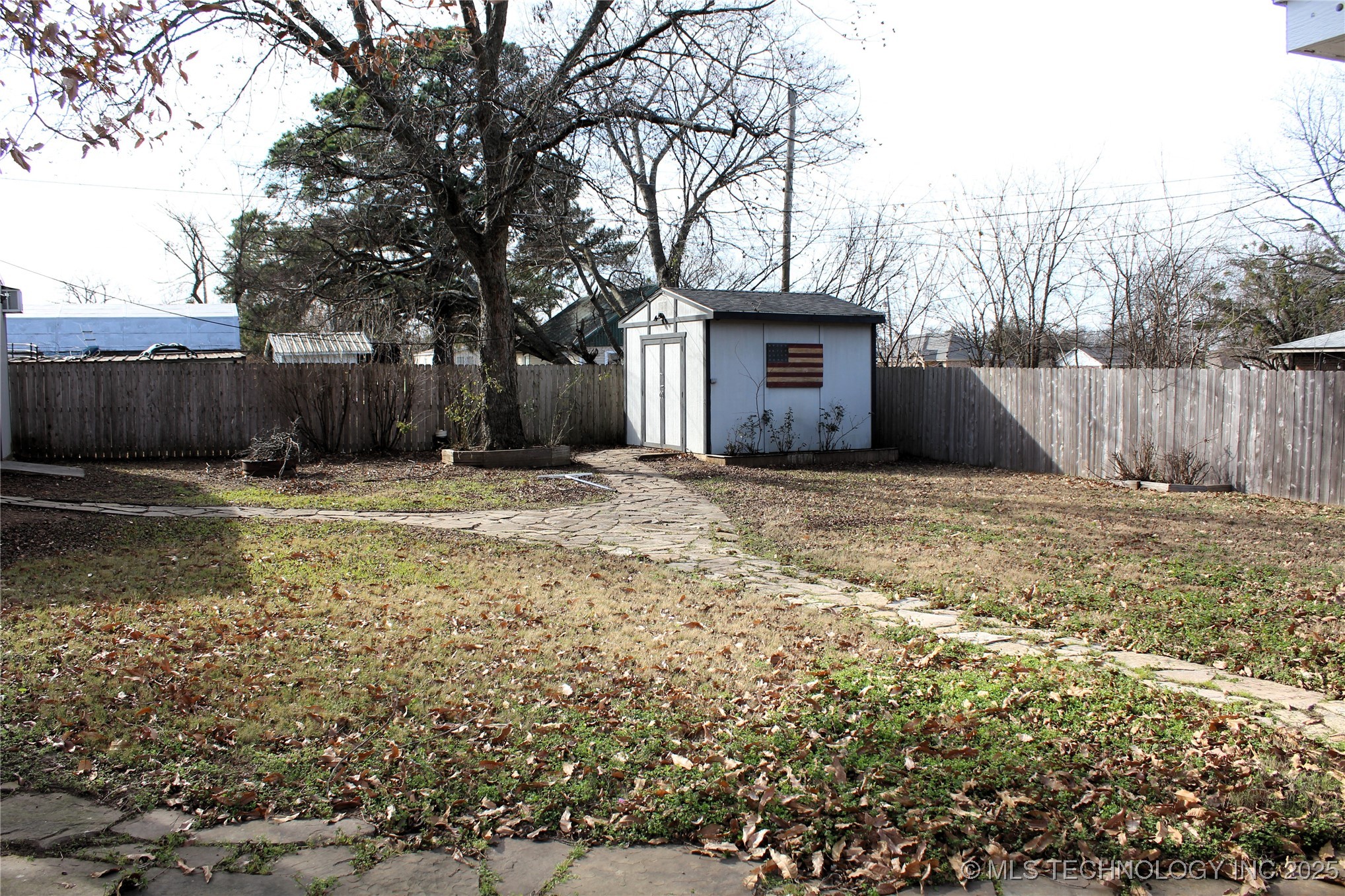 503 W Mccurtain Property Photo 46
