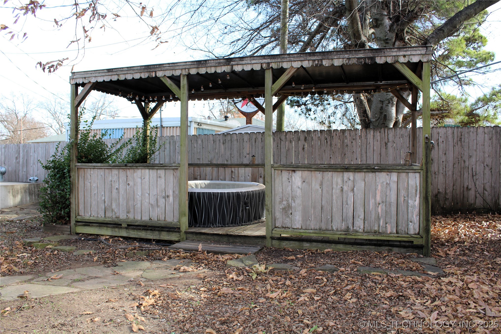 503 W Mccurtain Property Photo 57