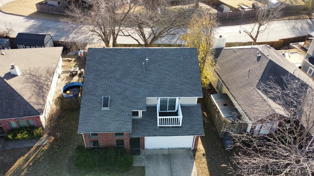 8932 E 87th Place Property Photo 7