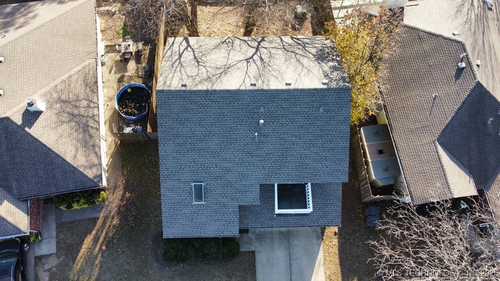 8932 E 87th Place Property Photo 8