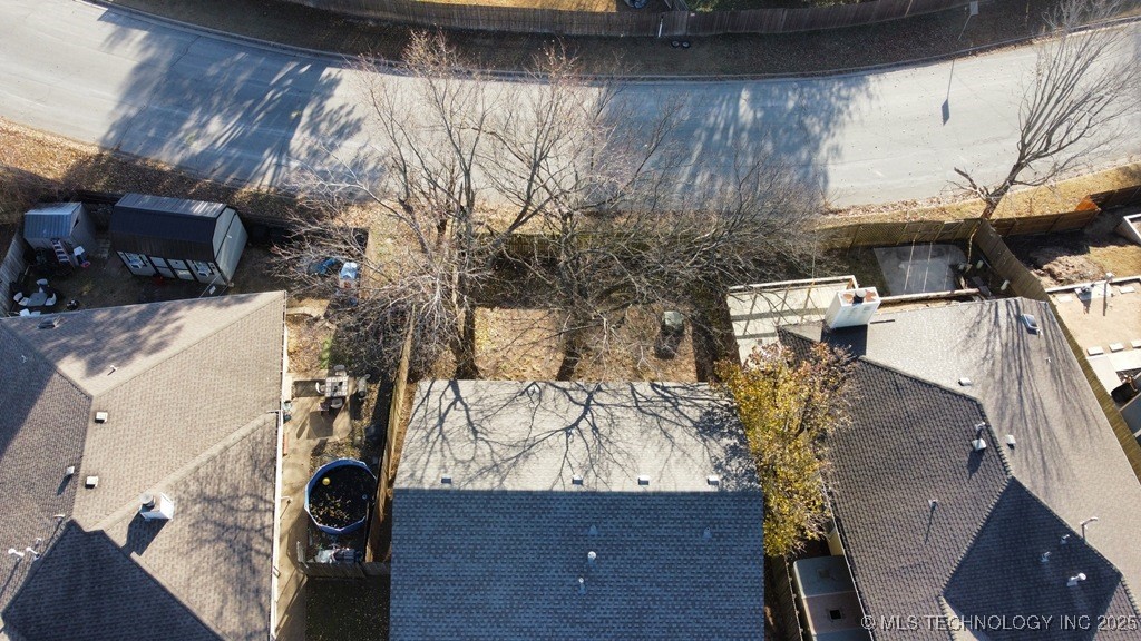 8932 E 87th Place Property Photo 11