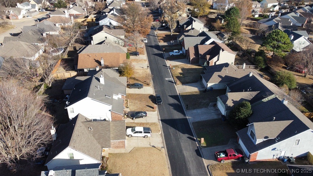 8932 E 87th Place Property Photo 14