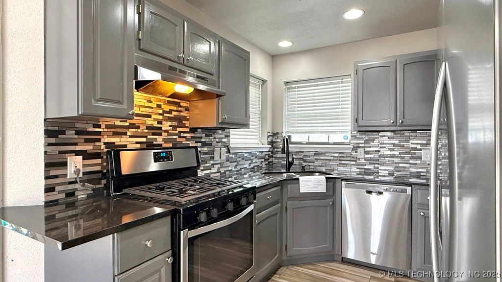 8932 E 87th Place Property Photo 23