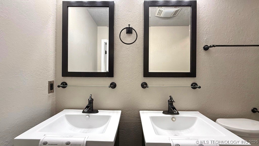 8932 E 87th Place Property Photo 28