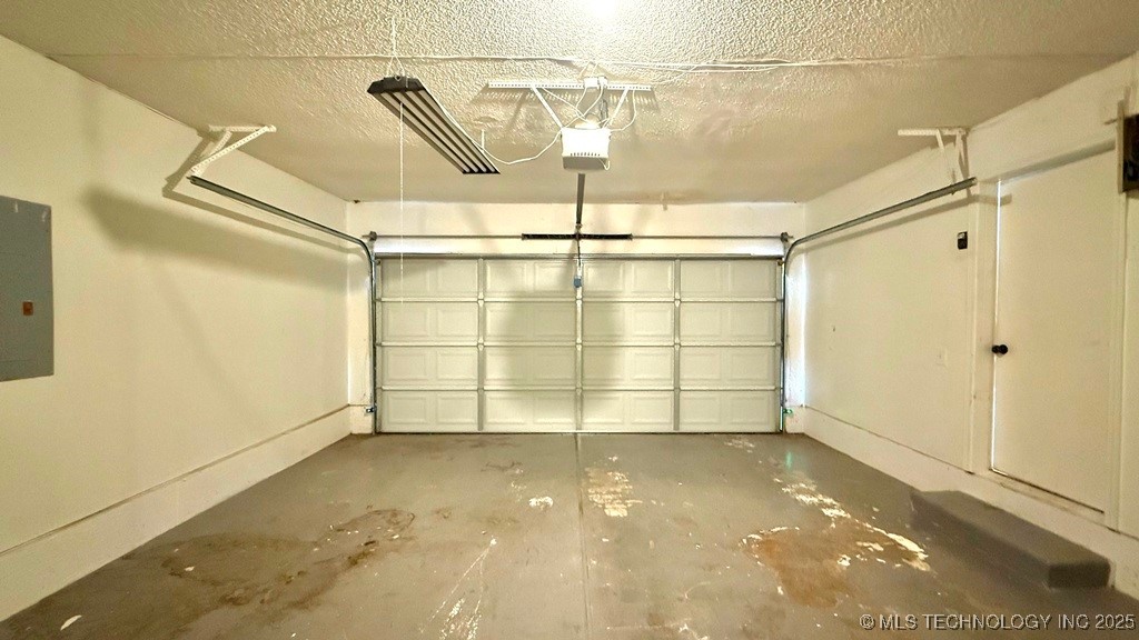 8932 E 87th Place Property Photo 30