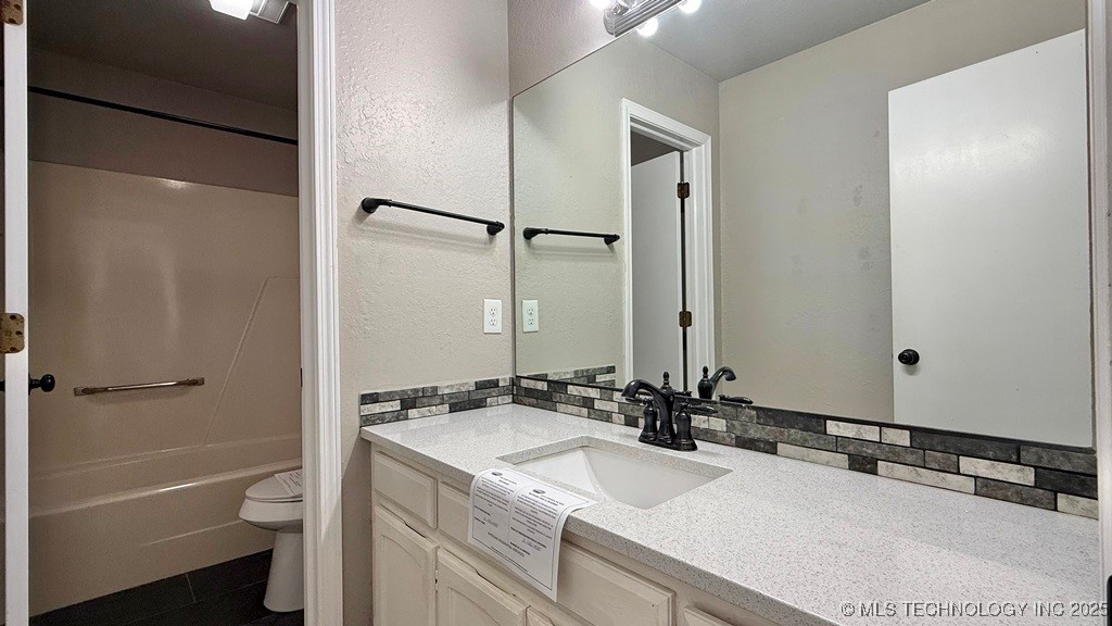 8932 E 87th Place Property Photo 36