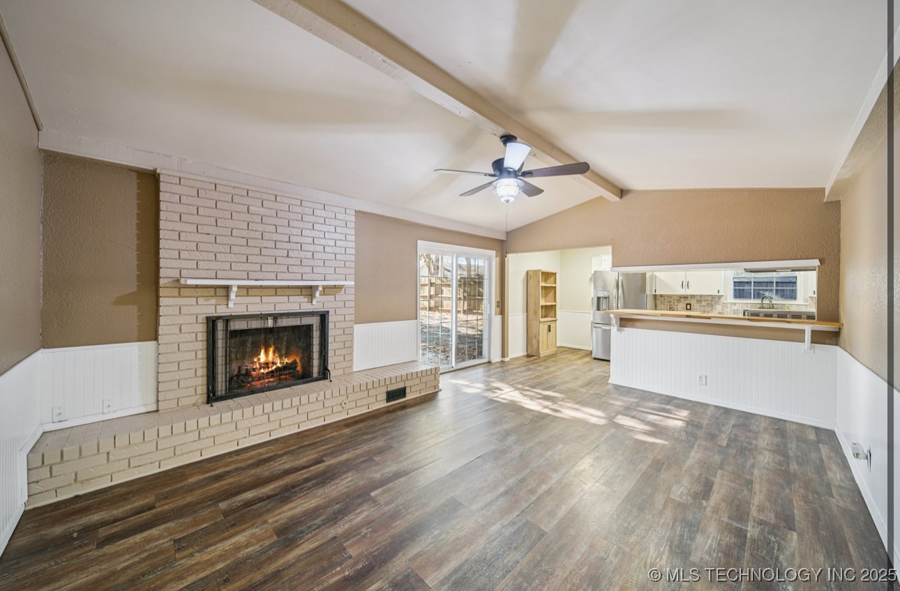 151 W Kent Street Property Photo 4