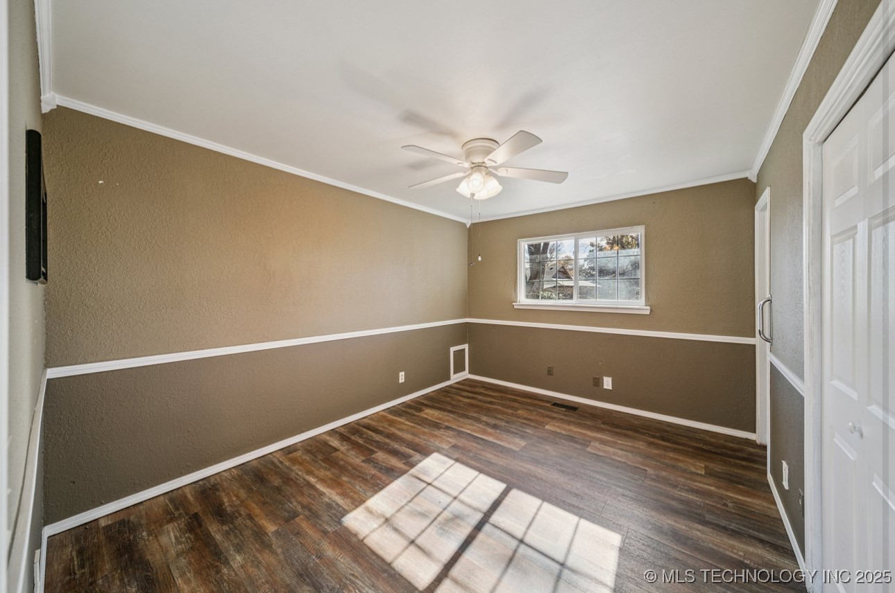 151 W Kent Street Property Photo 14