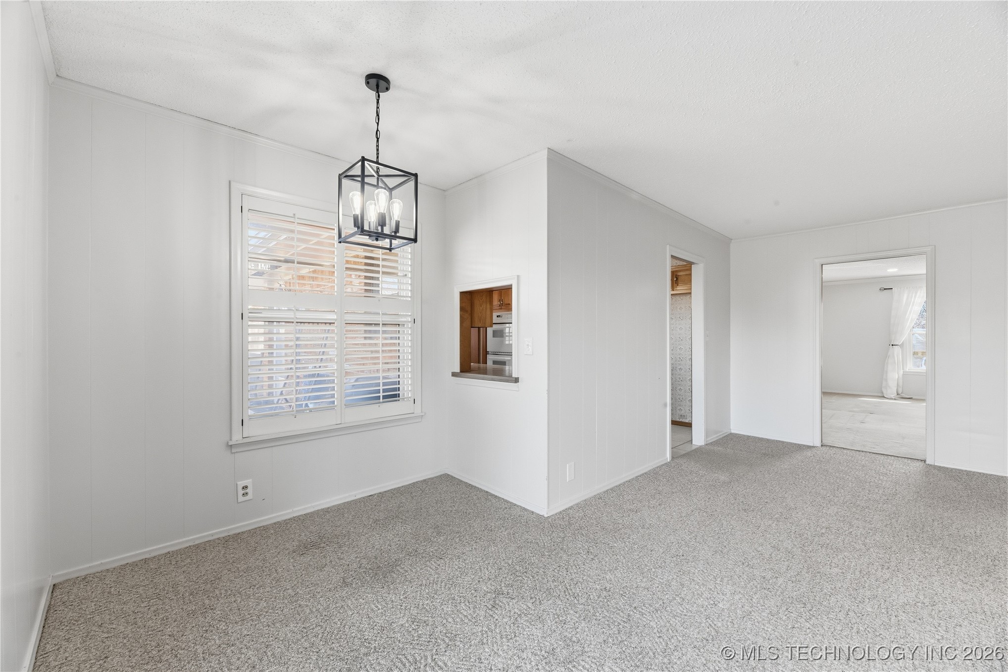 1037 Meadow Drive Property Photo 8