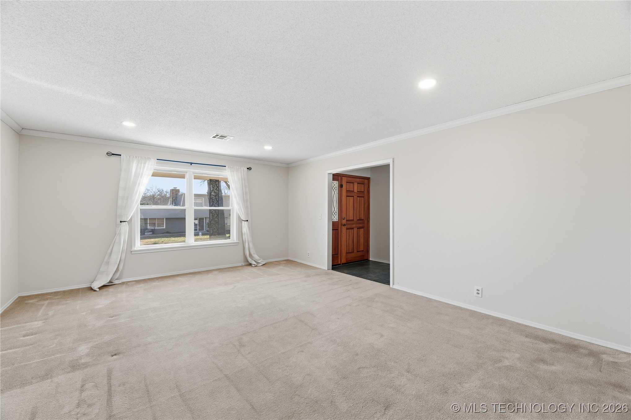 1037 Meadow Drive Property Photo 14