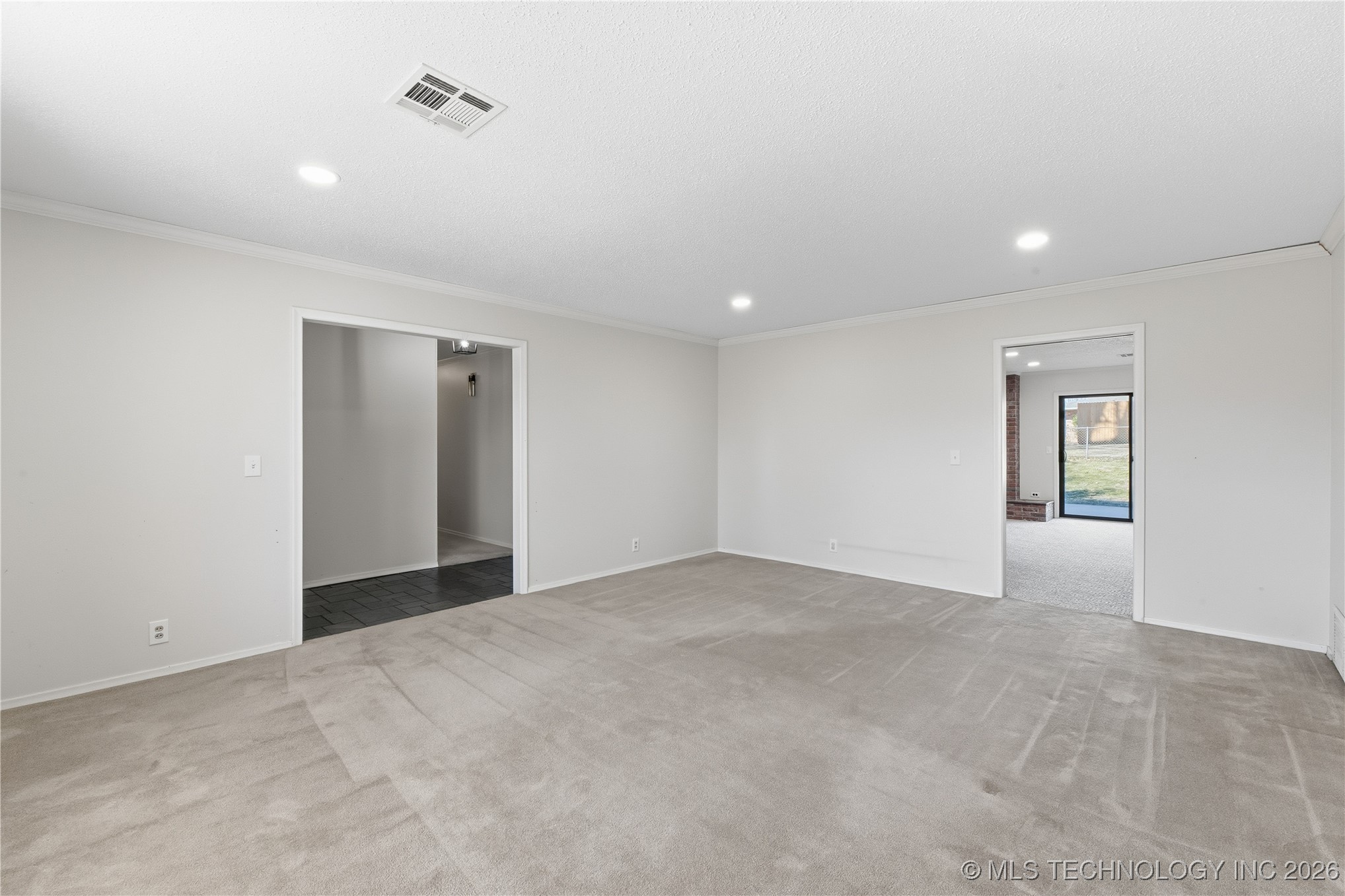 1037 Meadow Drive Property Photo 15