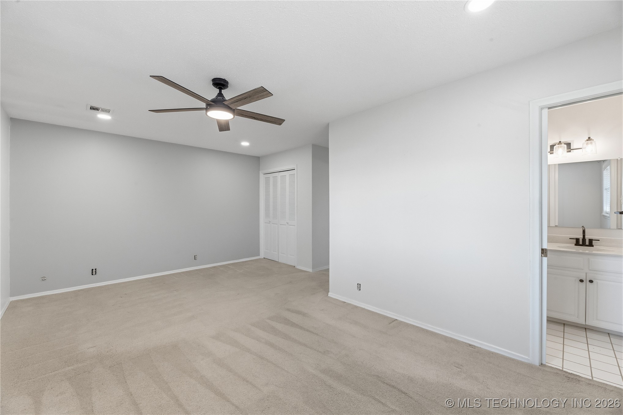 1037 Meadow Drive Property Photo 18