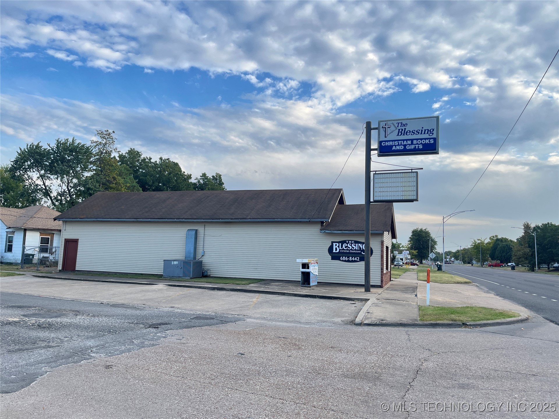 930 Eastside Boulevard Property Photo 2