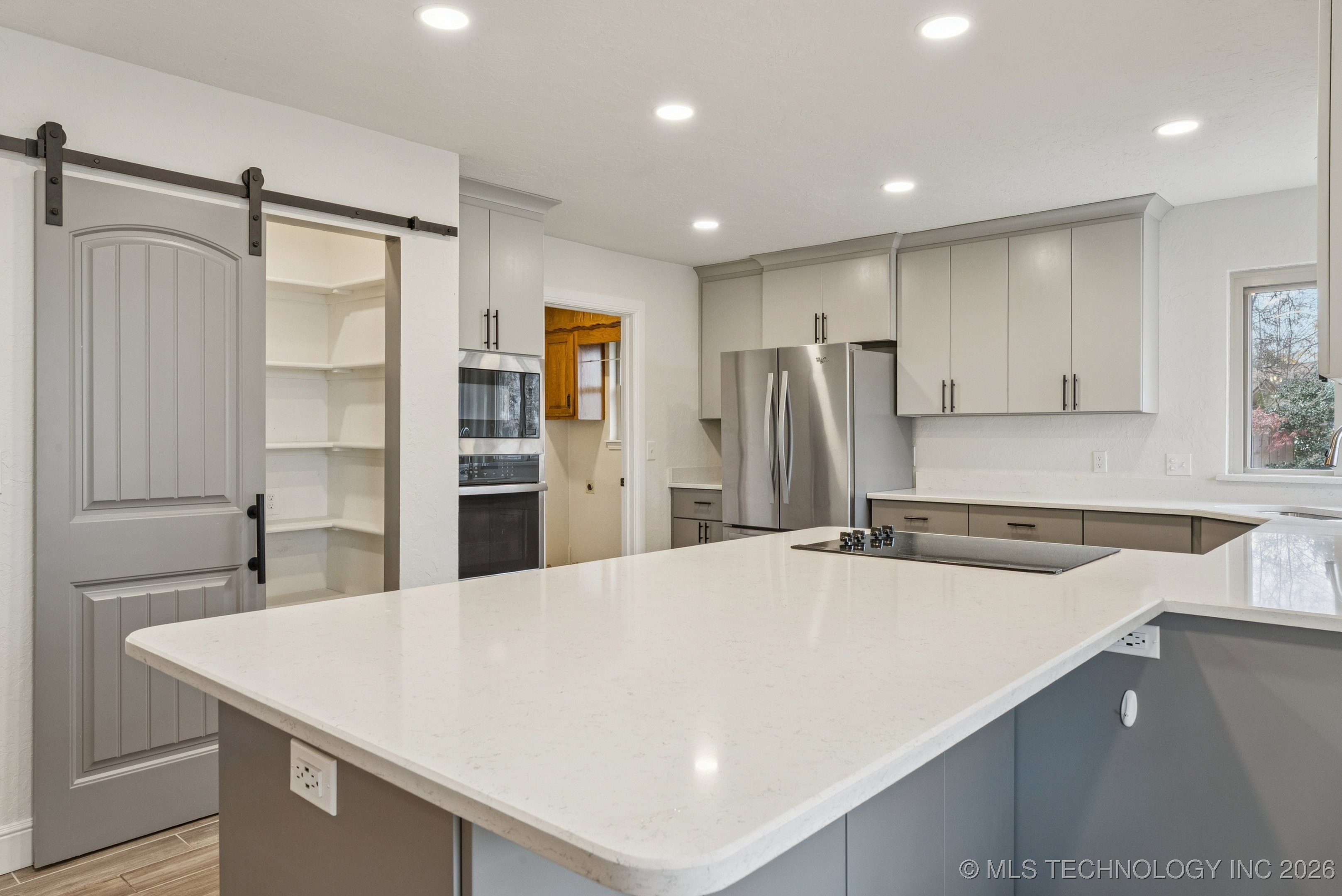 1516 W Jackson Street Property Photo 5