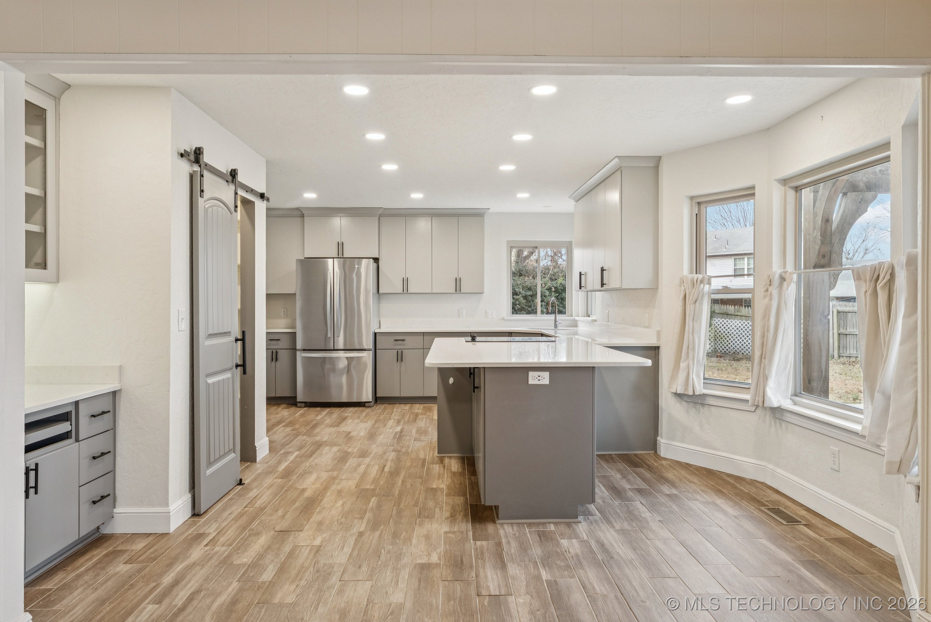 1516 W Jackson Street Property Photo 11