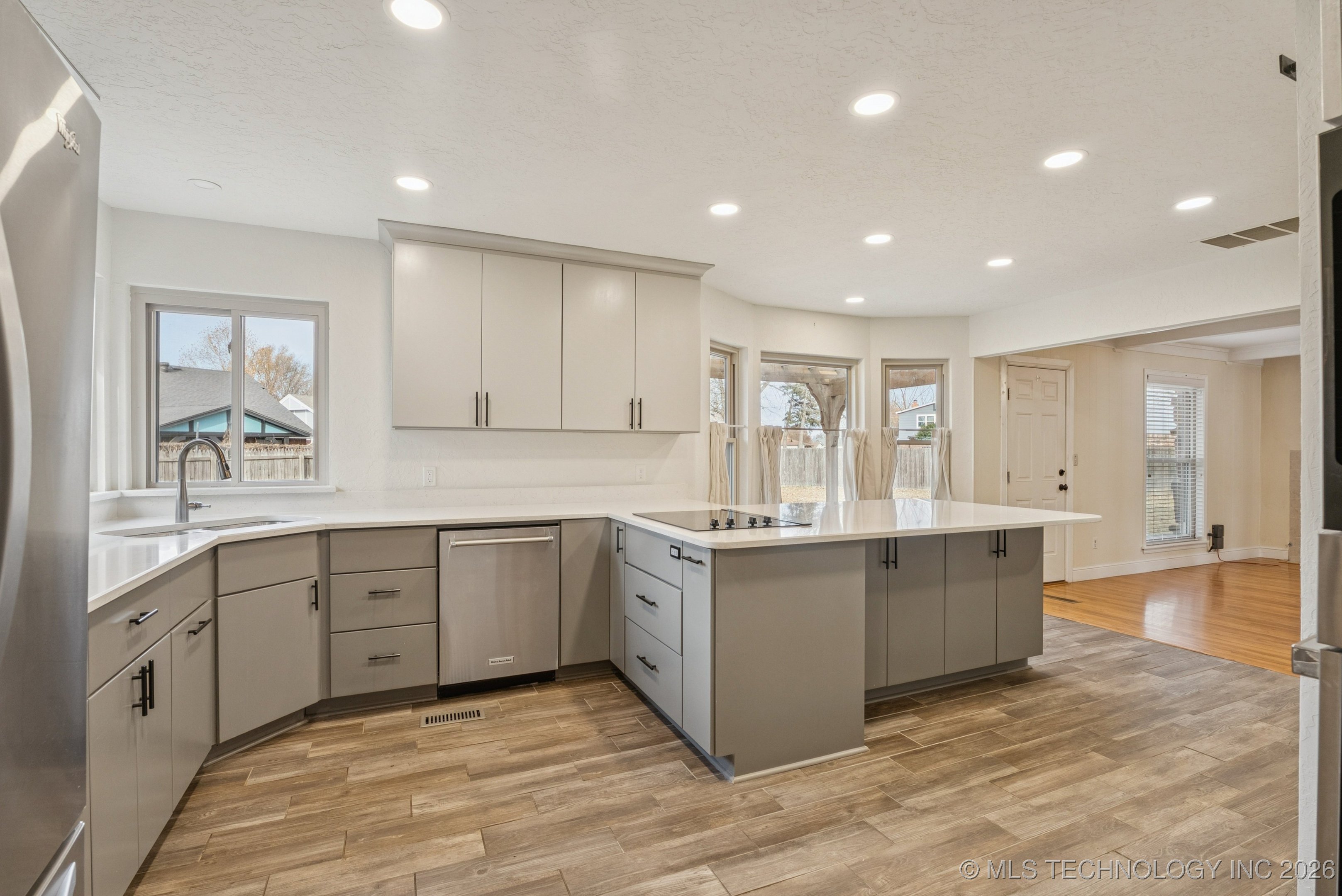 1516 W Jackson Street Property Photo 16