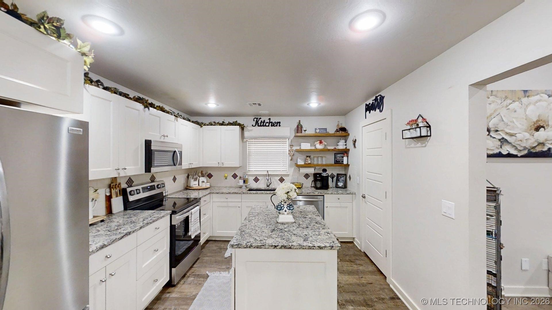 1812 Kendall Drive Property Photo 5