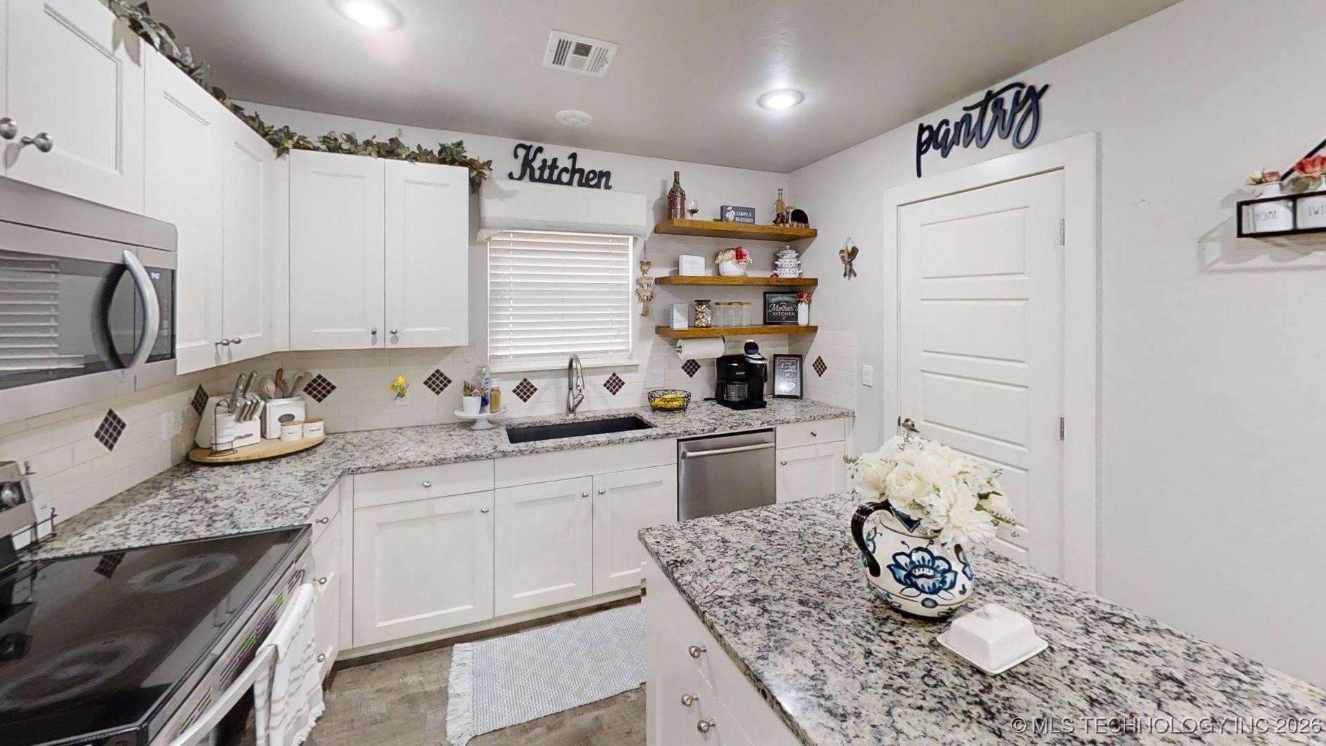 1812 Kendall Drive Property Photo 6