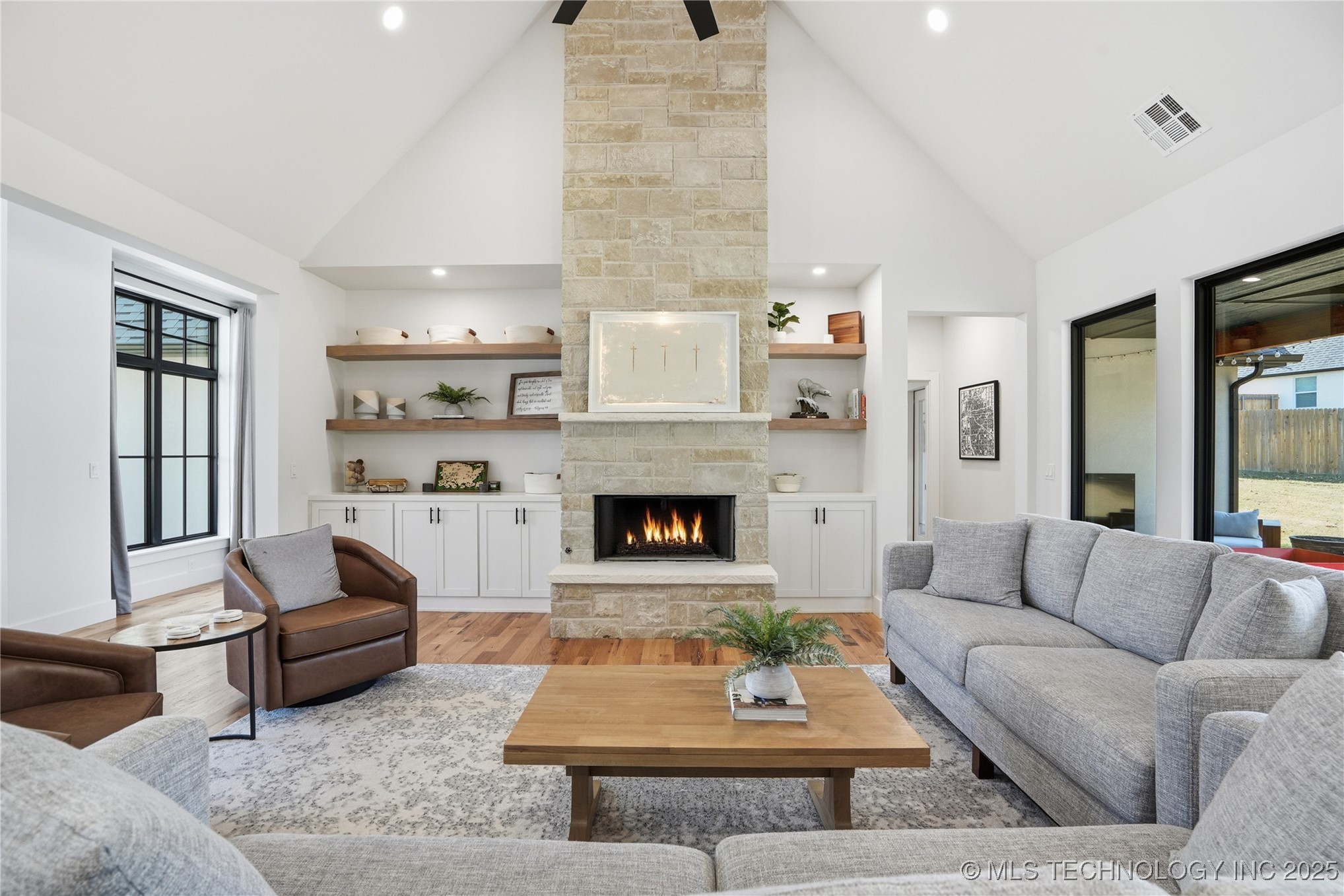 2714 Falls Bend Drive Property Photo 7