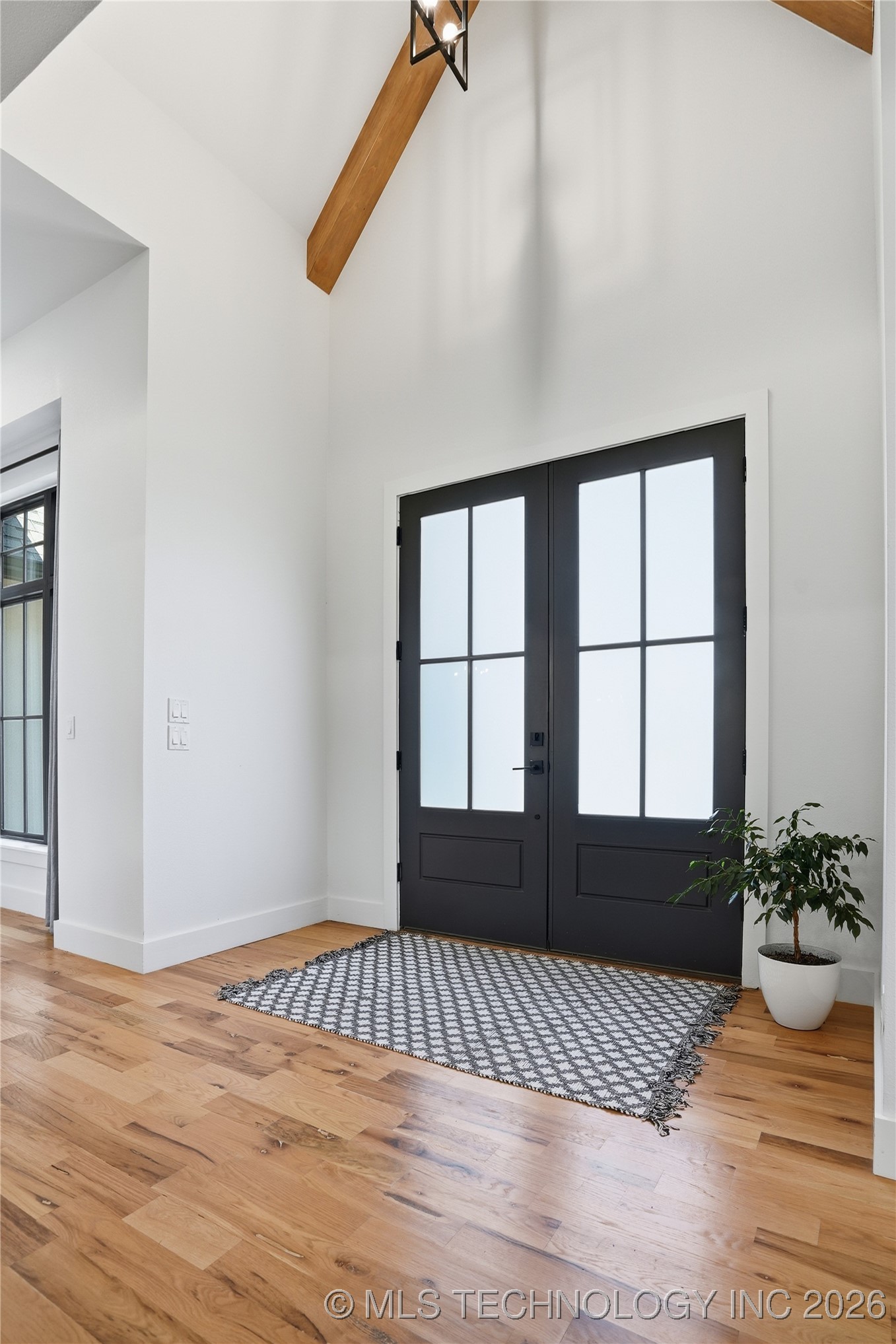 2714 Falls Bend Drive Property Photo 9