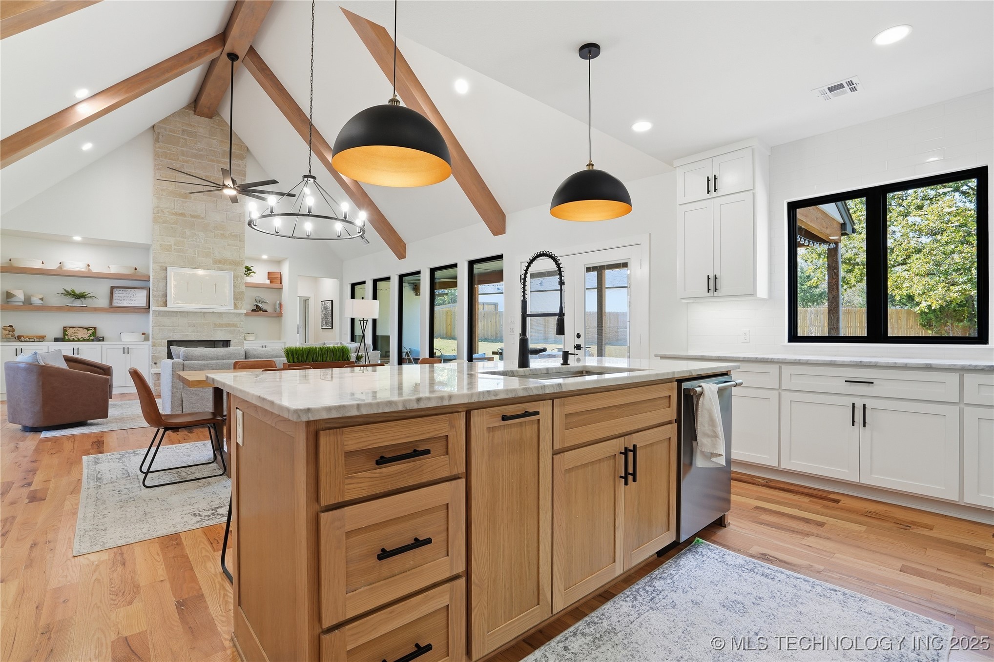 2714 Falls Bend Drive Property Photo 12