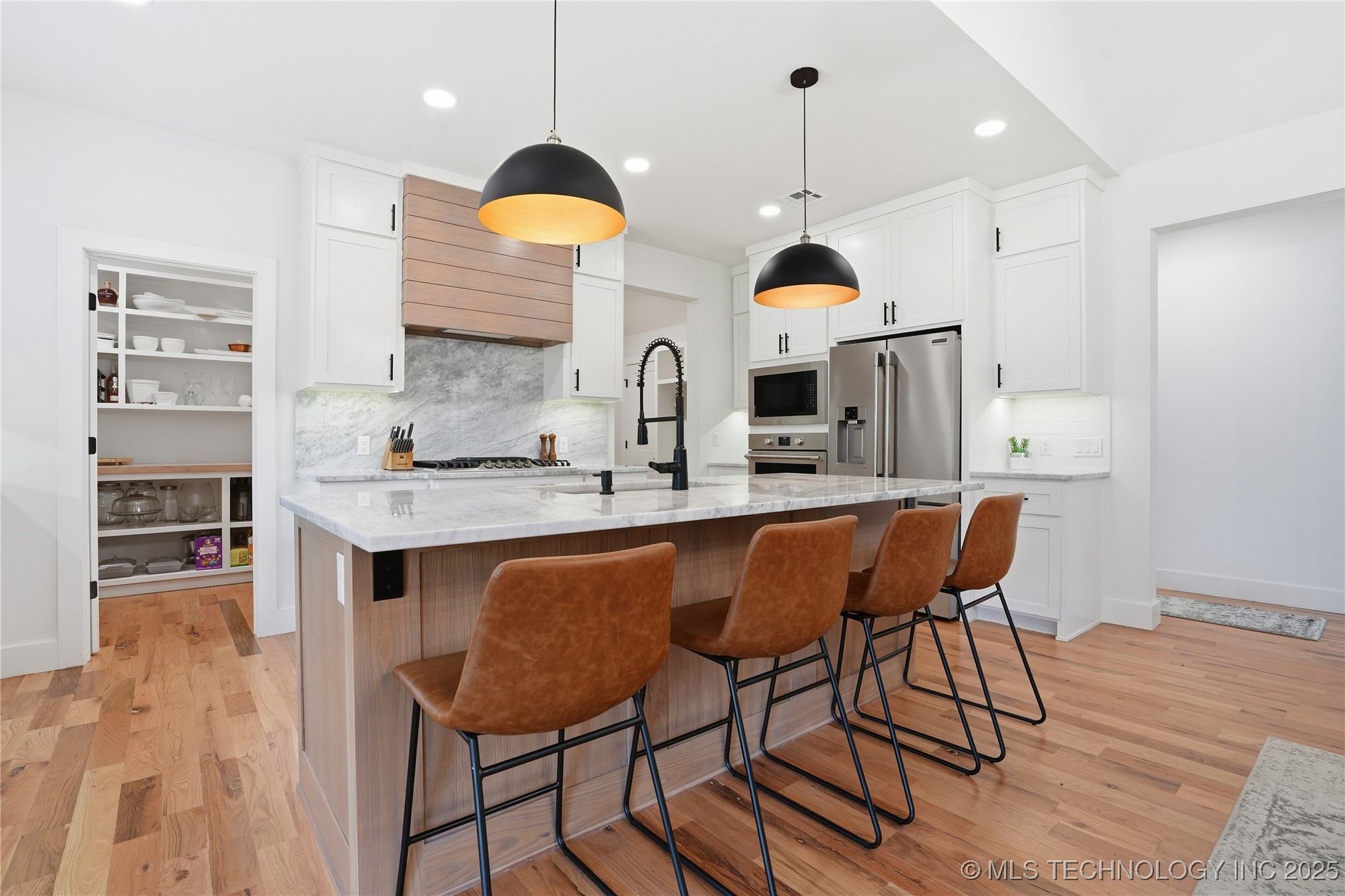 2714 Falls Bend Drive Property Photo 16