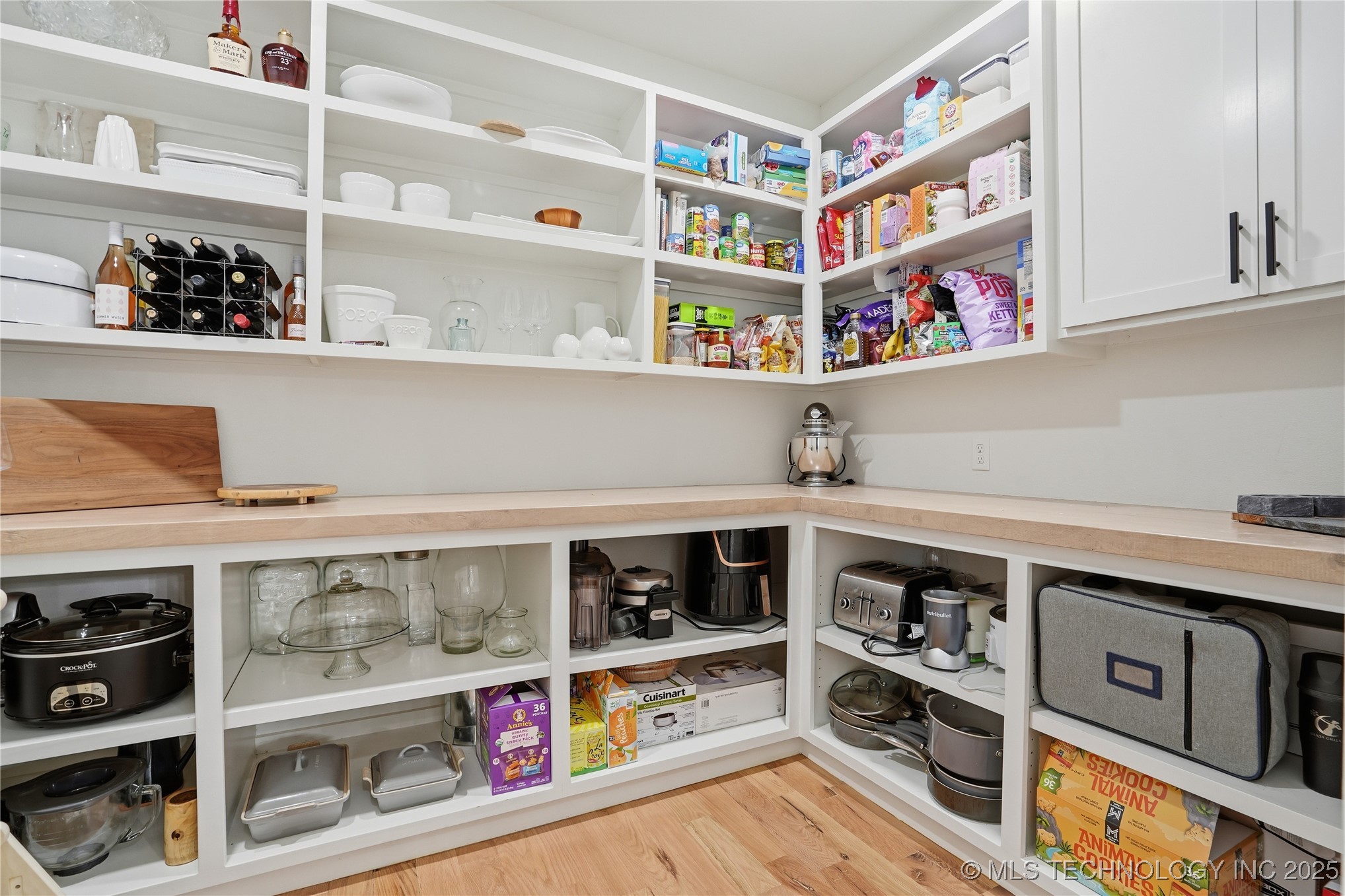 2714 Falls Bend Drive Property Photo 18