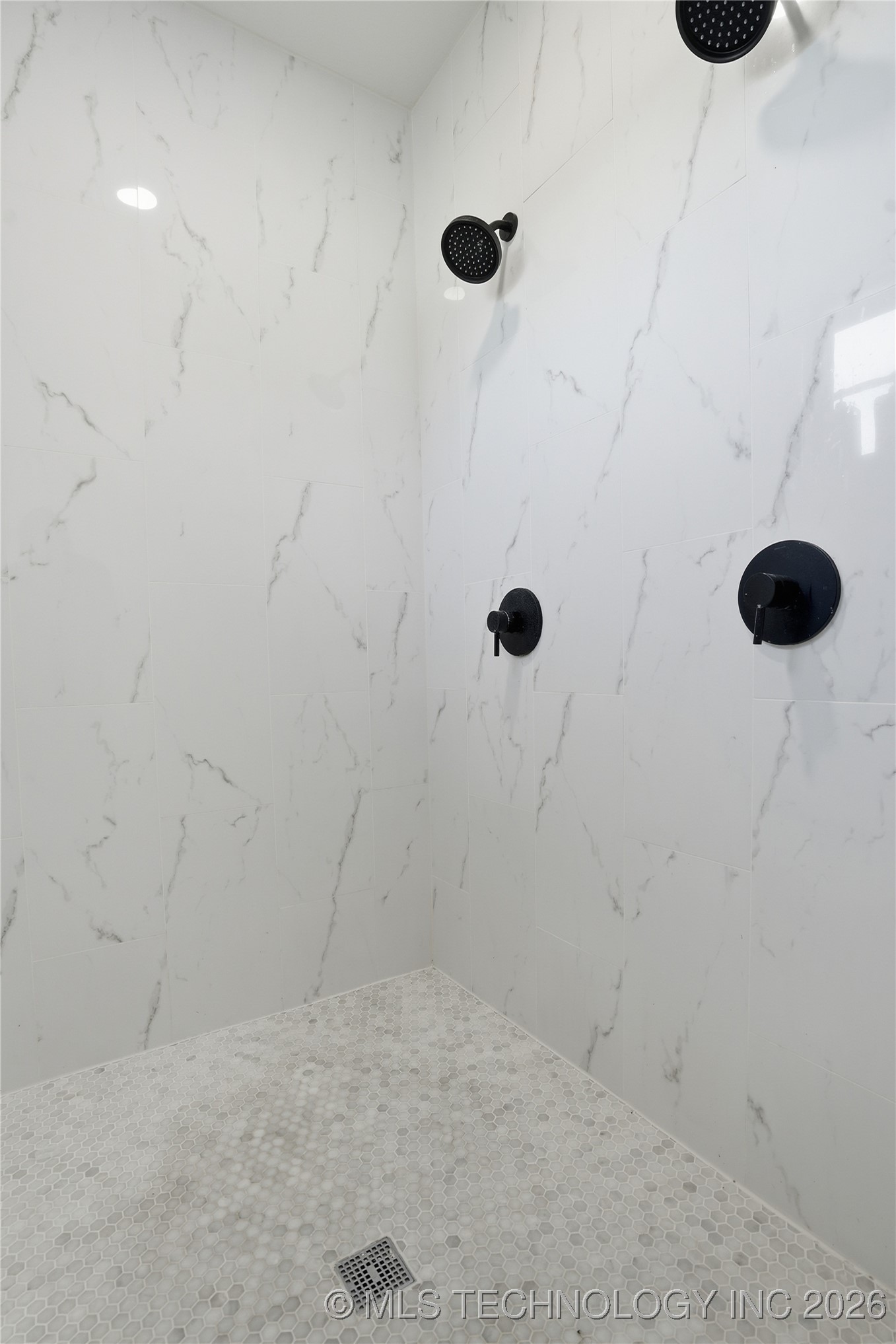 2714 Falls Bend Drive Property Photo 26