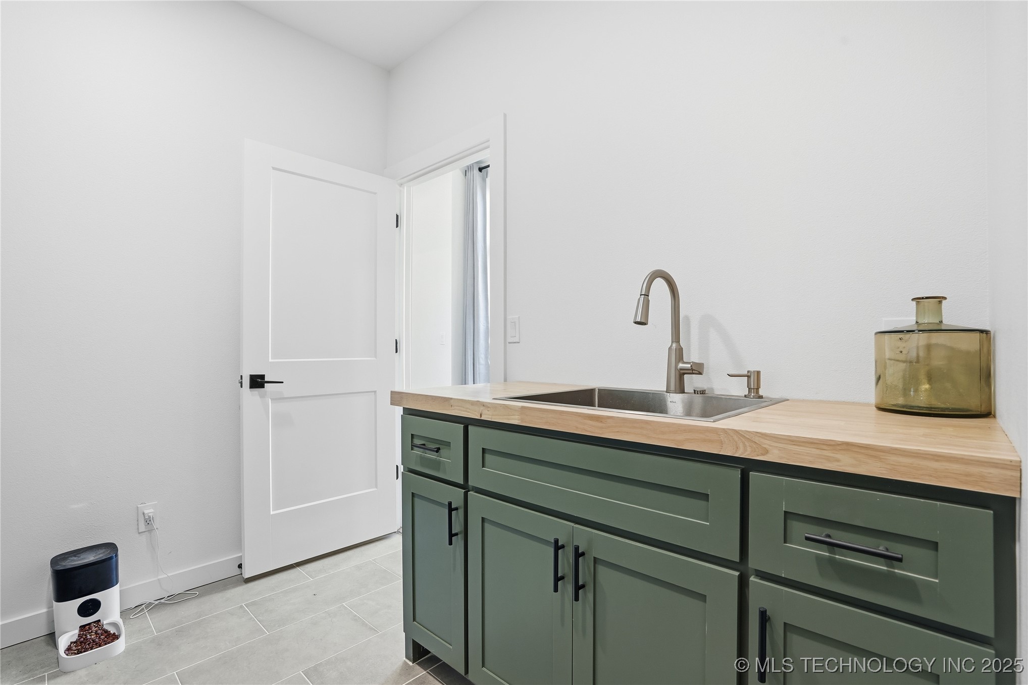 2714 Falls Bend Drive Property Photo 31