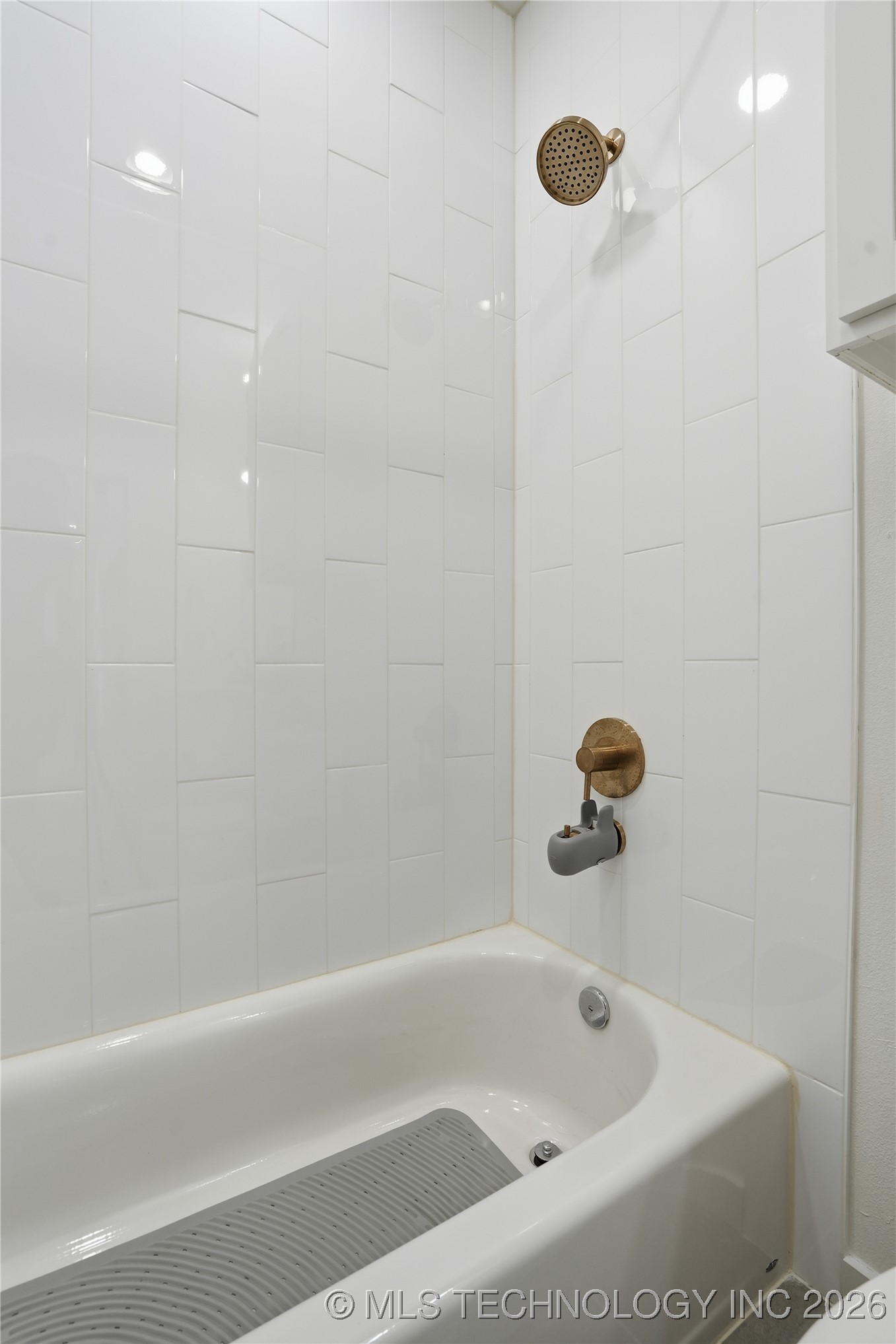 2714 Falls Bend Drive Property Photo 36