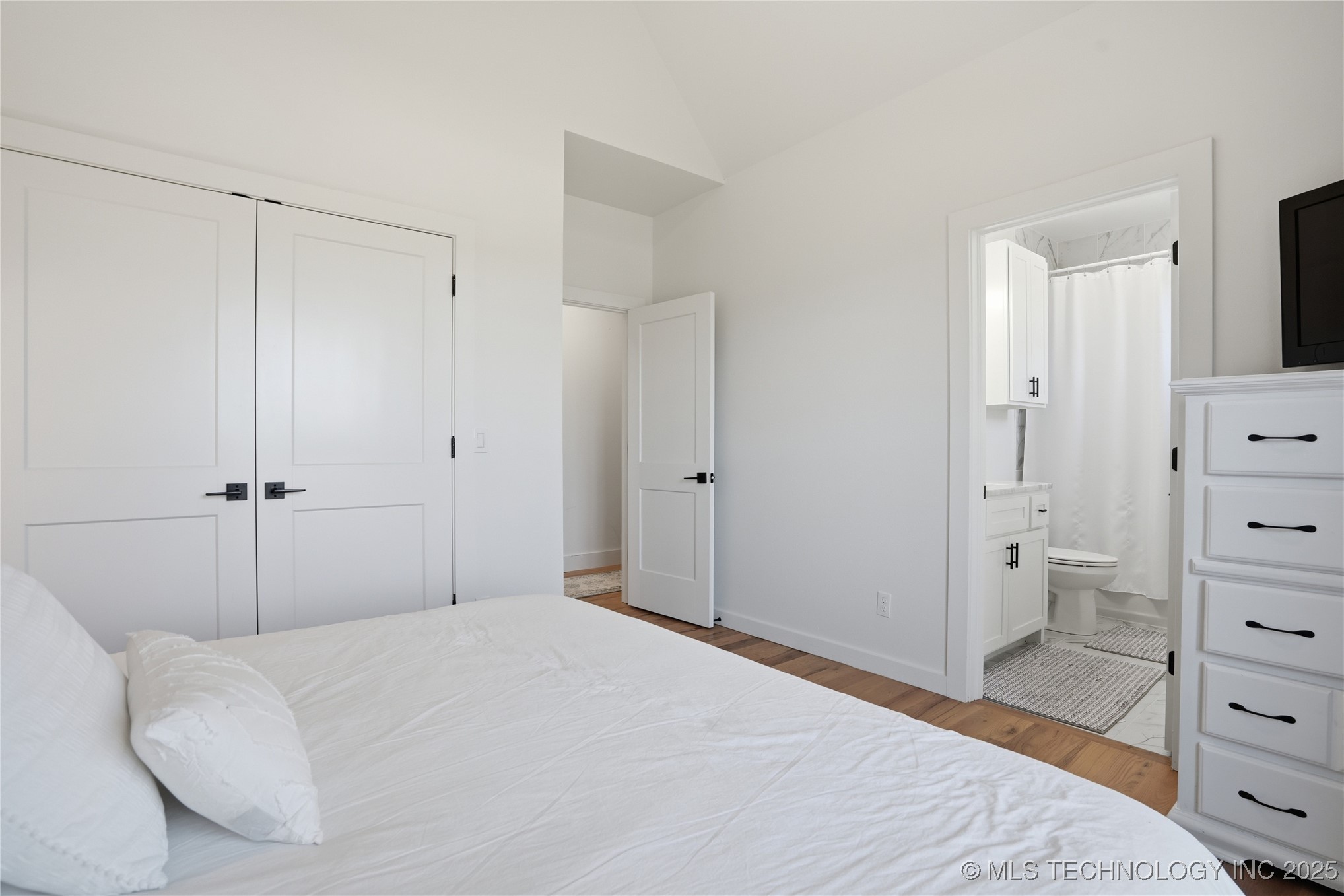 2714 Falls Bend Drive Property Photo 40