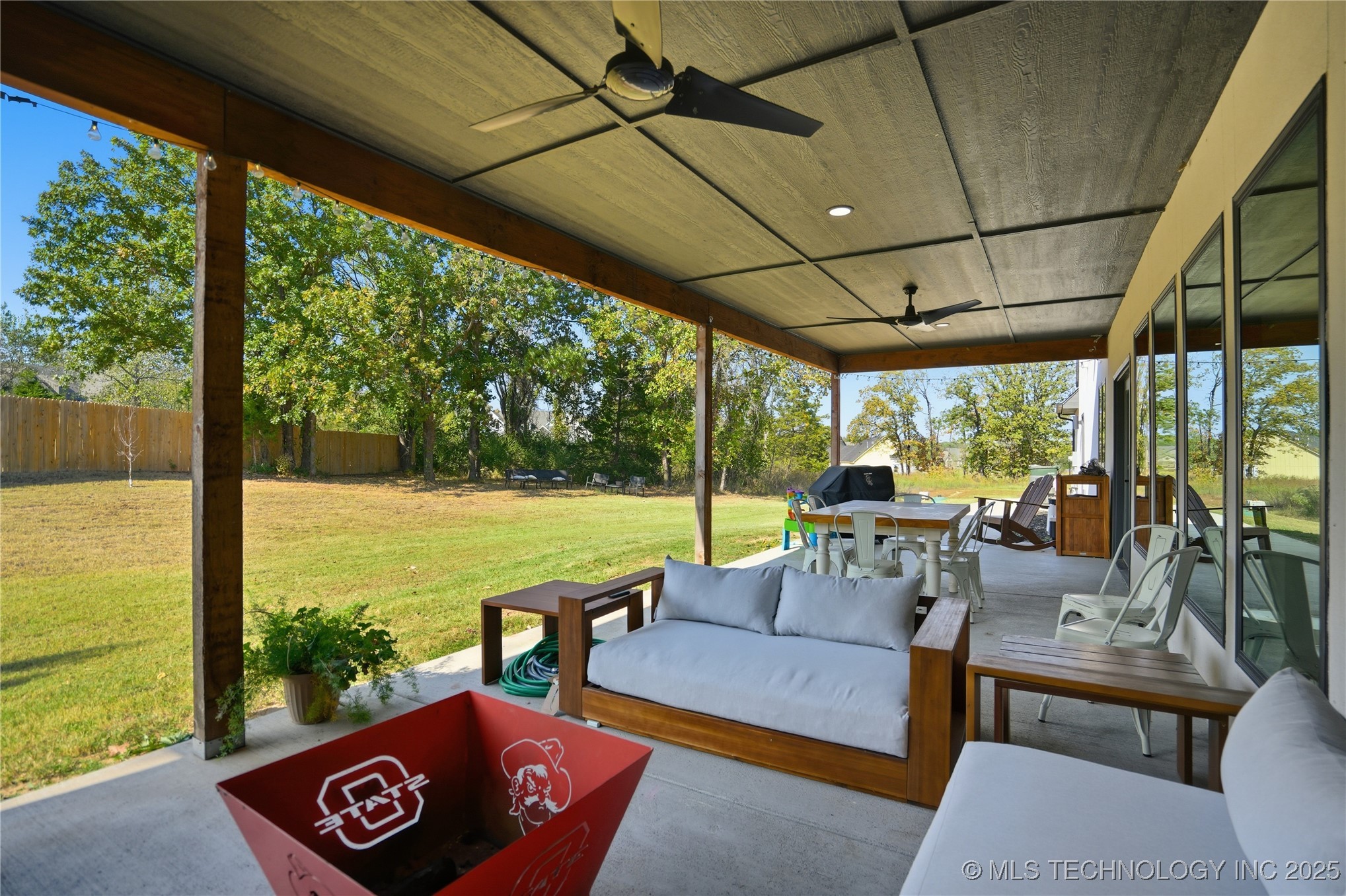 2714 Falls Bend Drive Property Photo 54