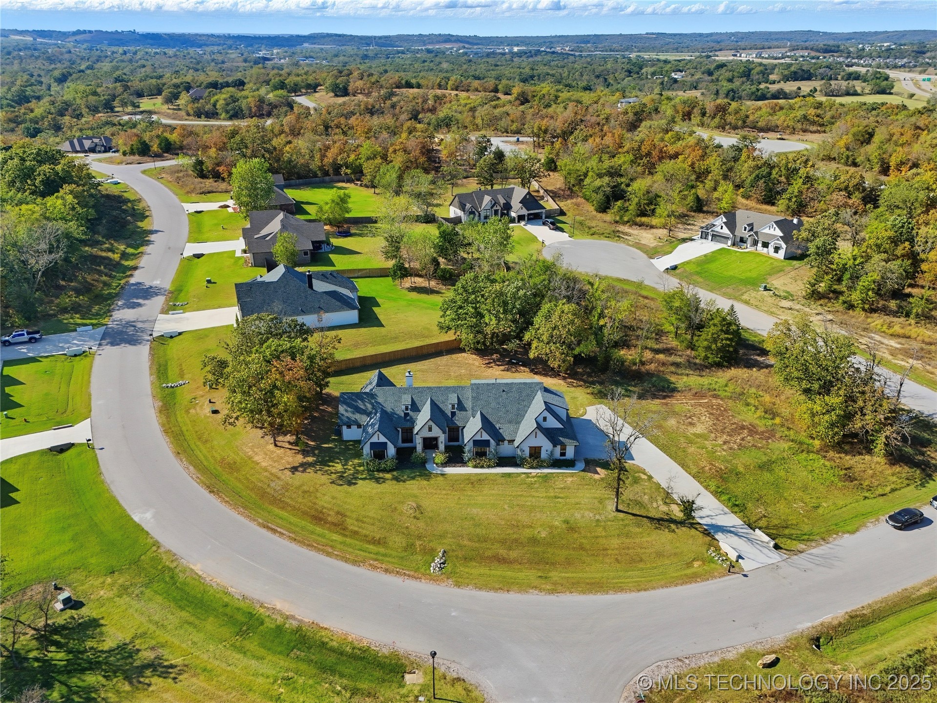 2714 Falls Bend Drive Property Photo 64