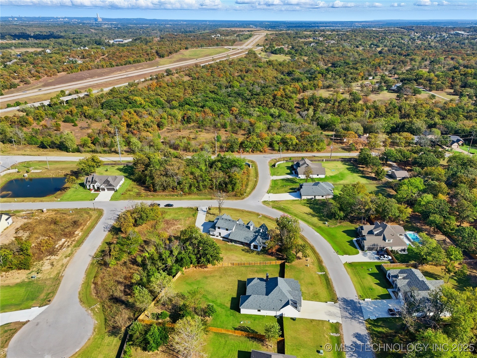 2714 Falls Bend Drive Property Photo 66