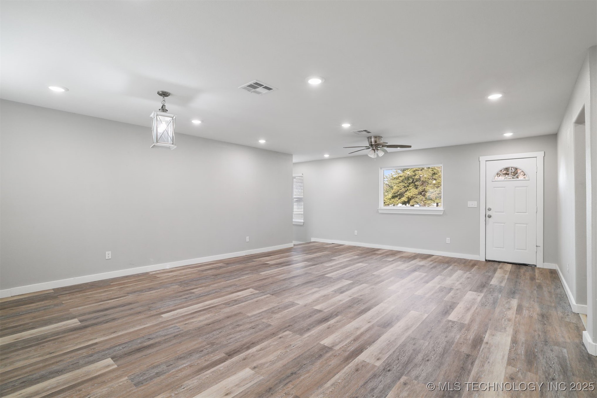 513 W Main Street Property Photo 8