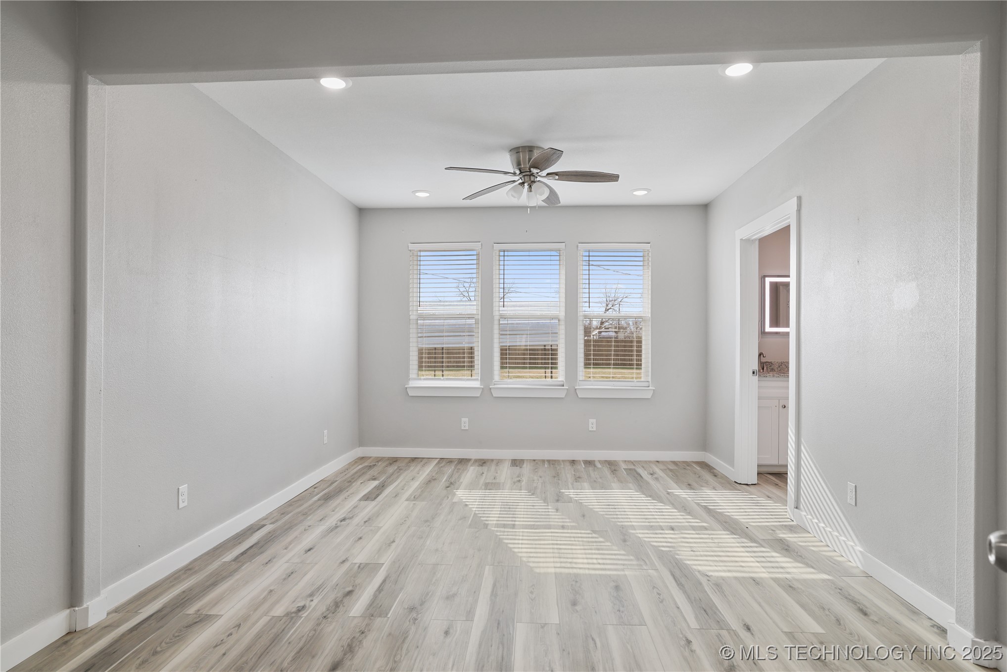 513 W Main Street Property Photo 9