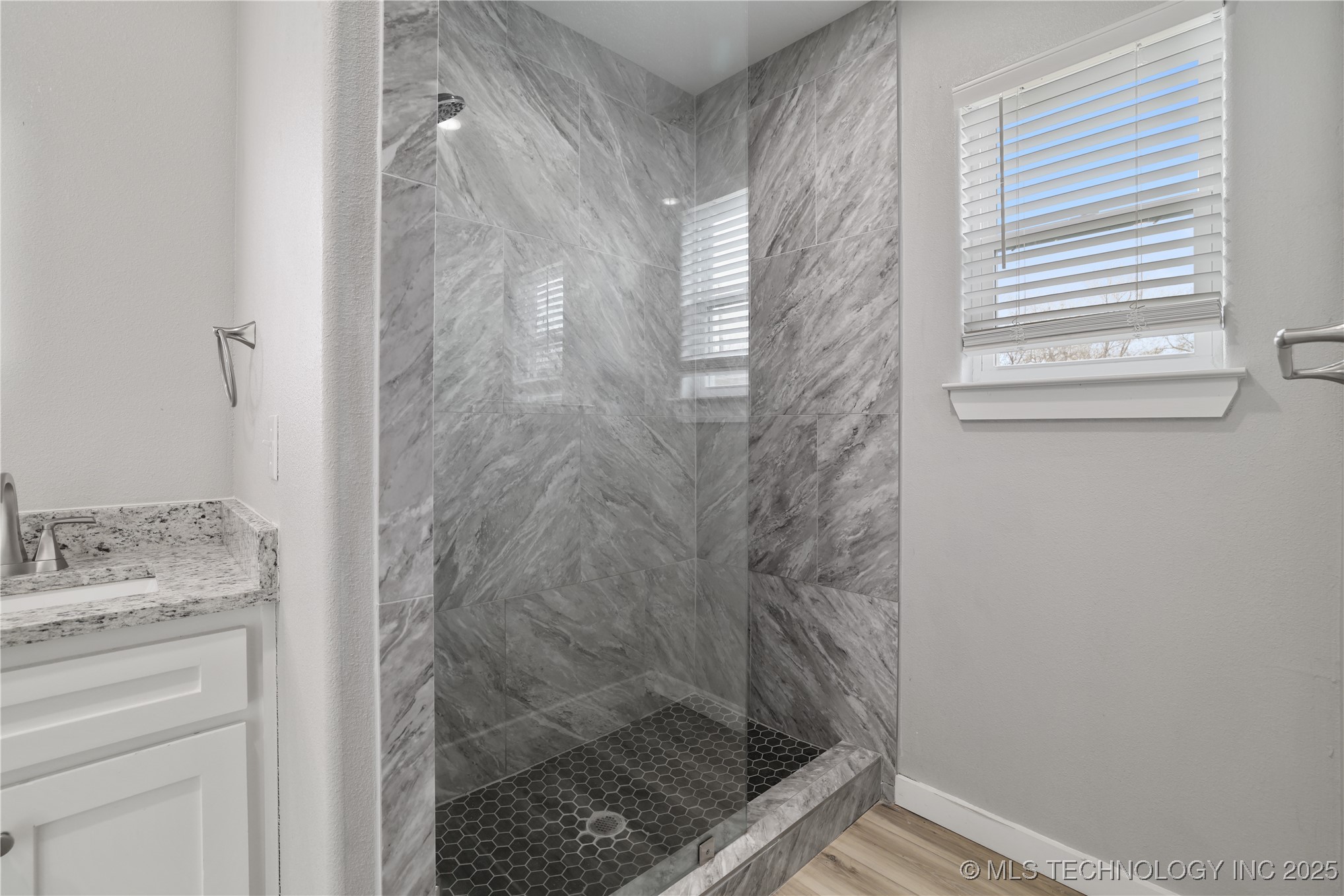 513 W Main Street Property Photo 11