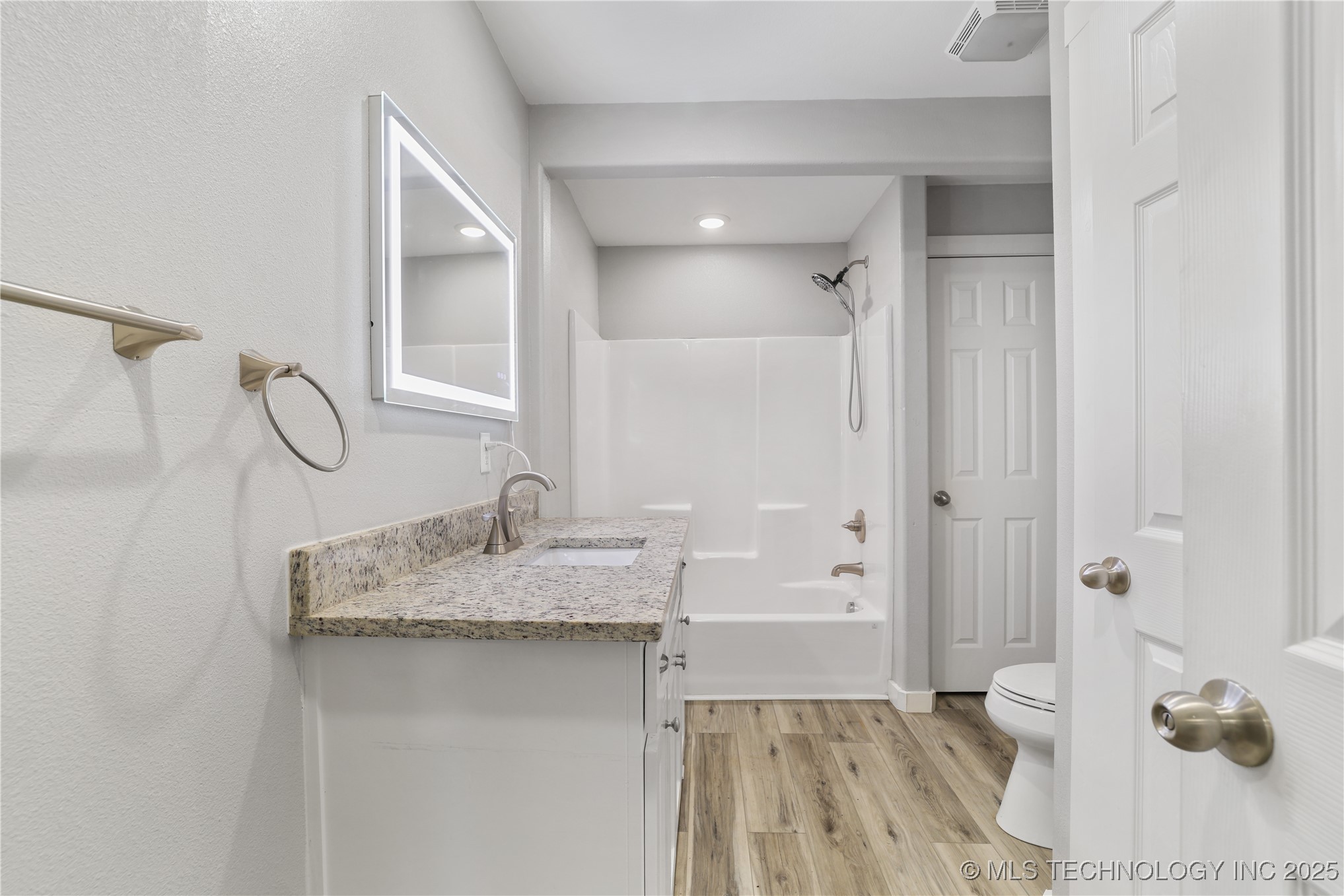 513 W Main Street Property Photo 14