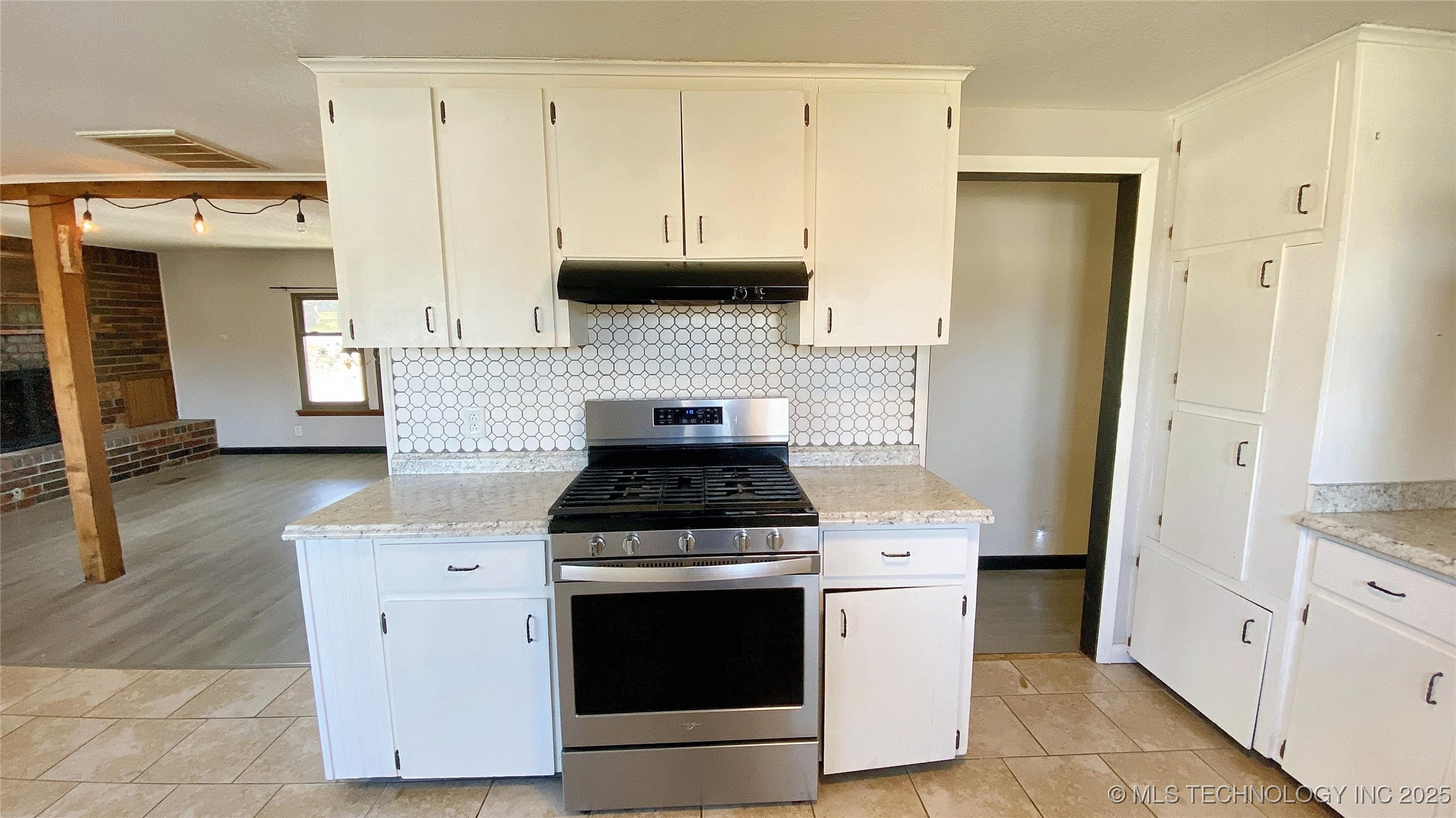 1104 Michael Street Property Photo 6