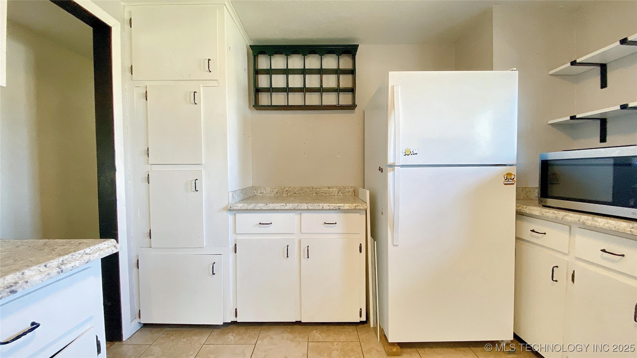 1104 Michael Street Property Photo 7