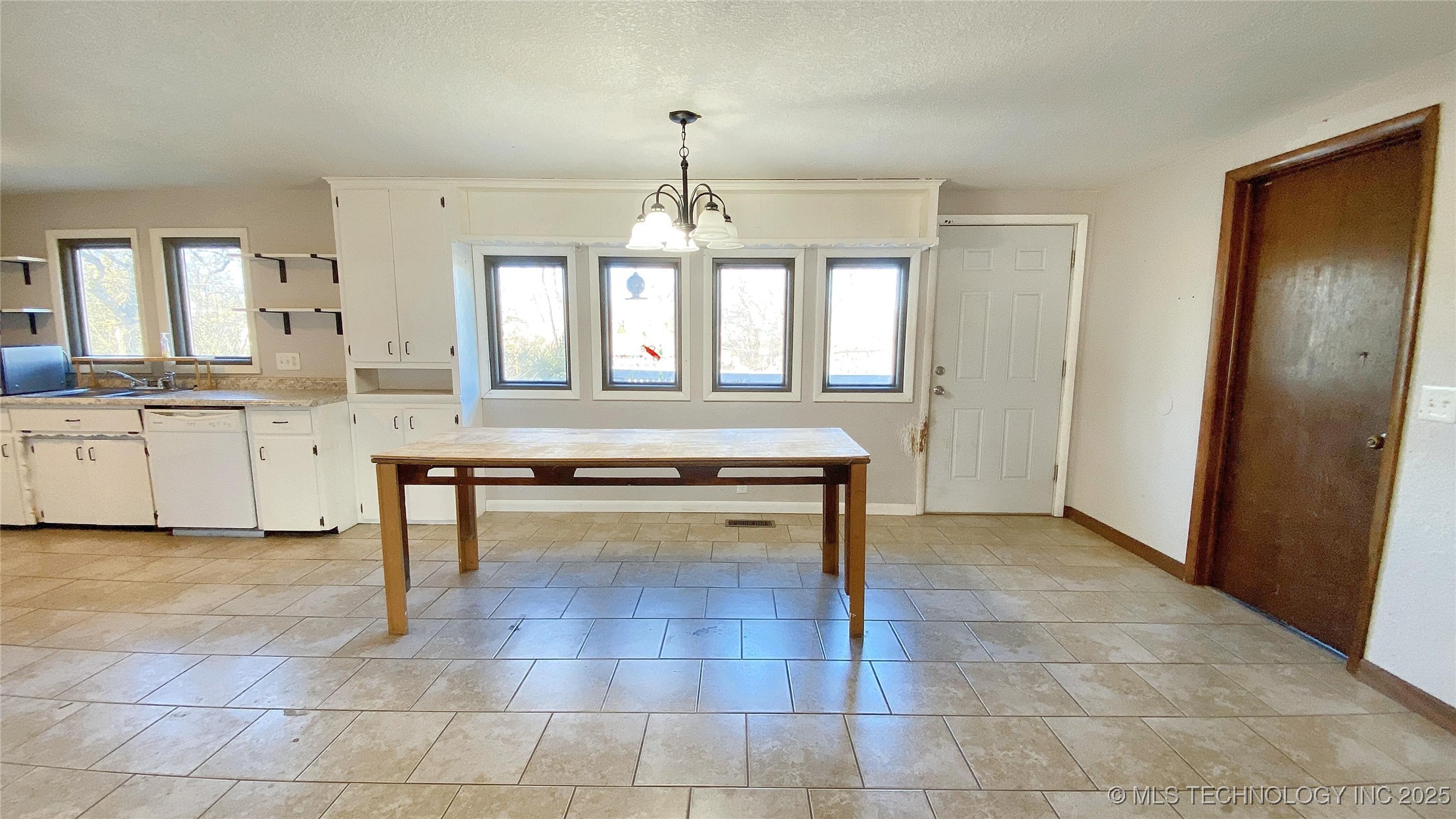 1104 Michael Street Property Photo 15