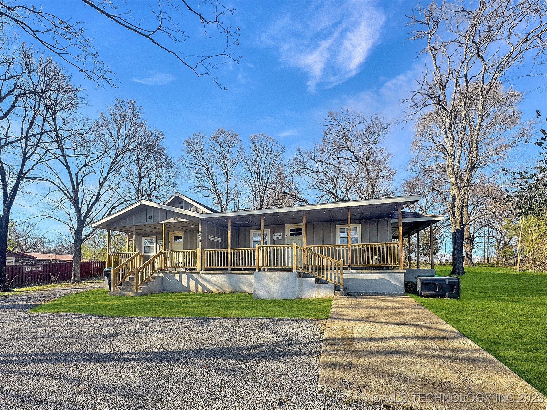 112 W Allen Road Property Photo 2