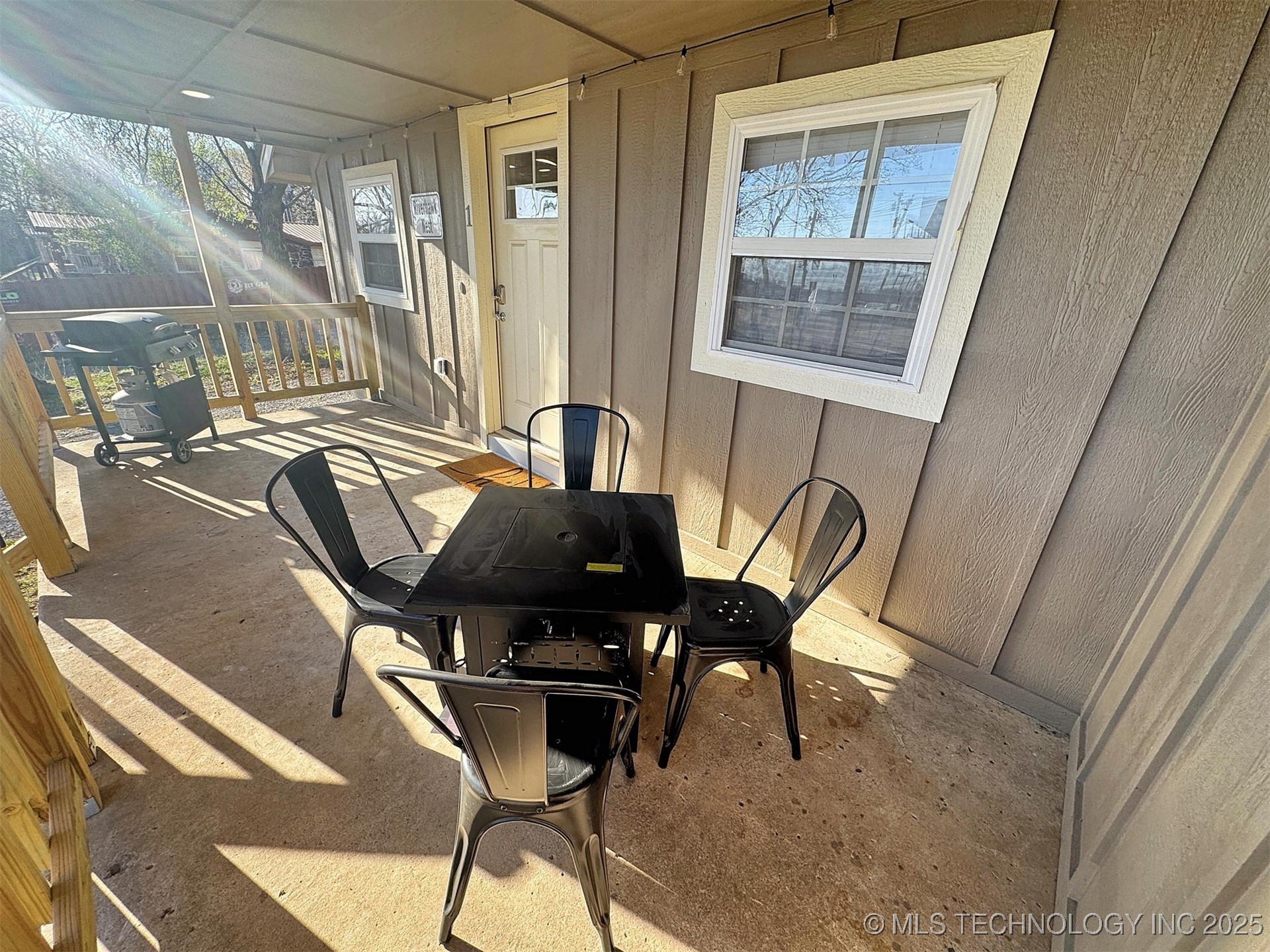 112 W Allen Road Property Photo 8