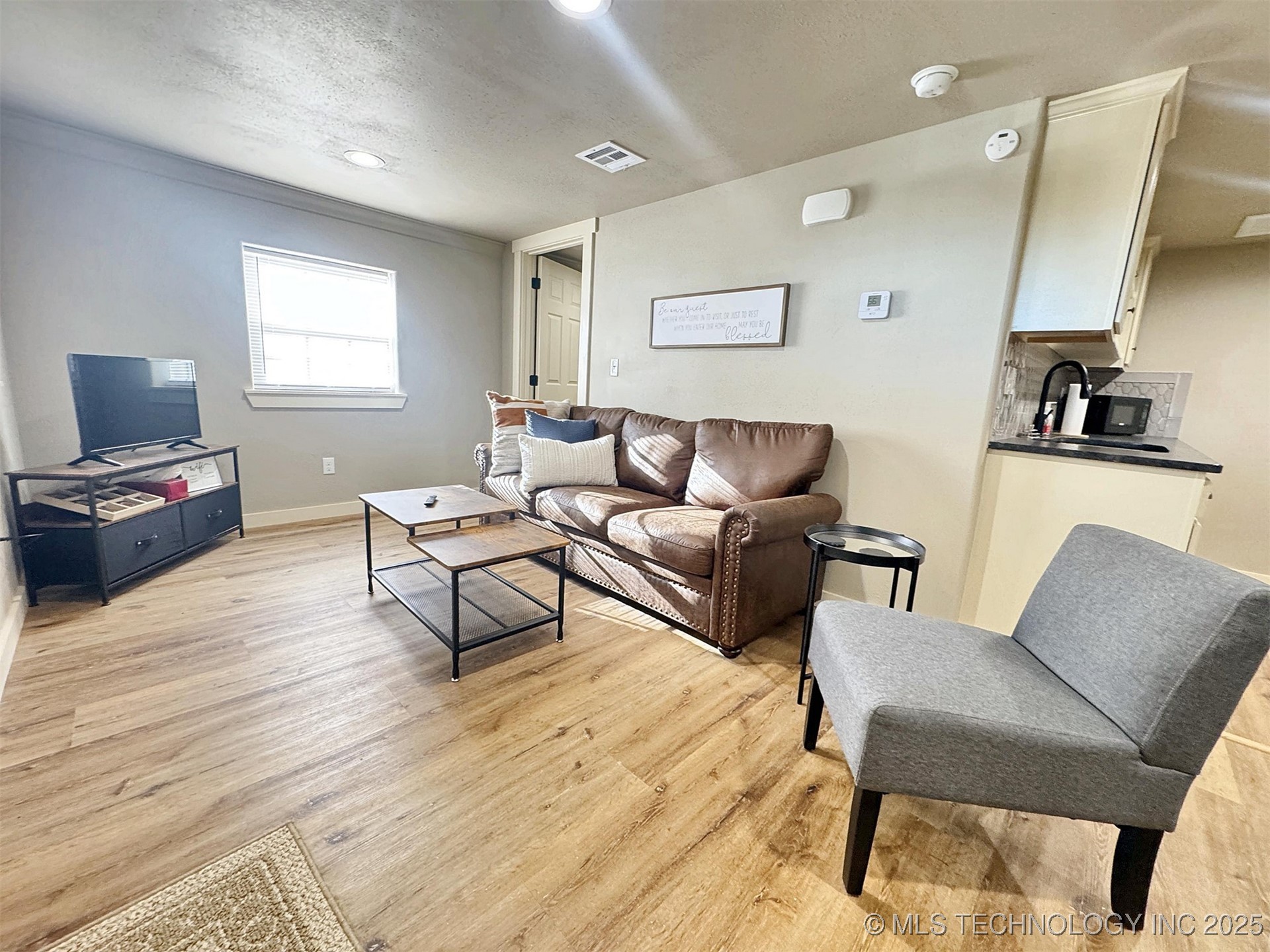 112 W Allen Road Property Photo 11