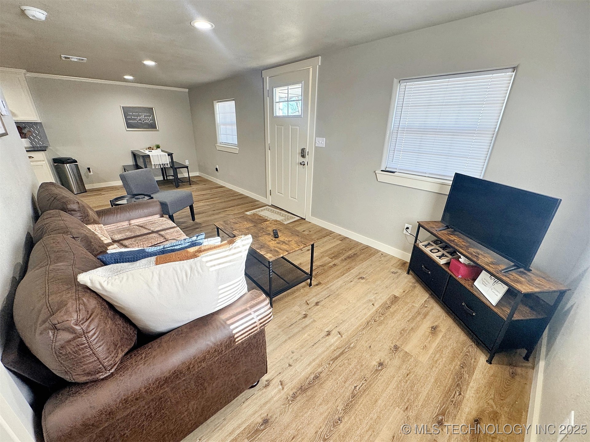 112 W Allen Road Property Photo 14