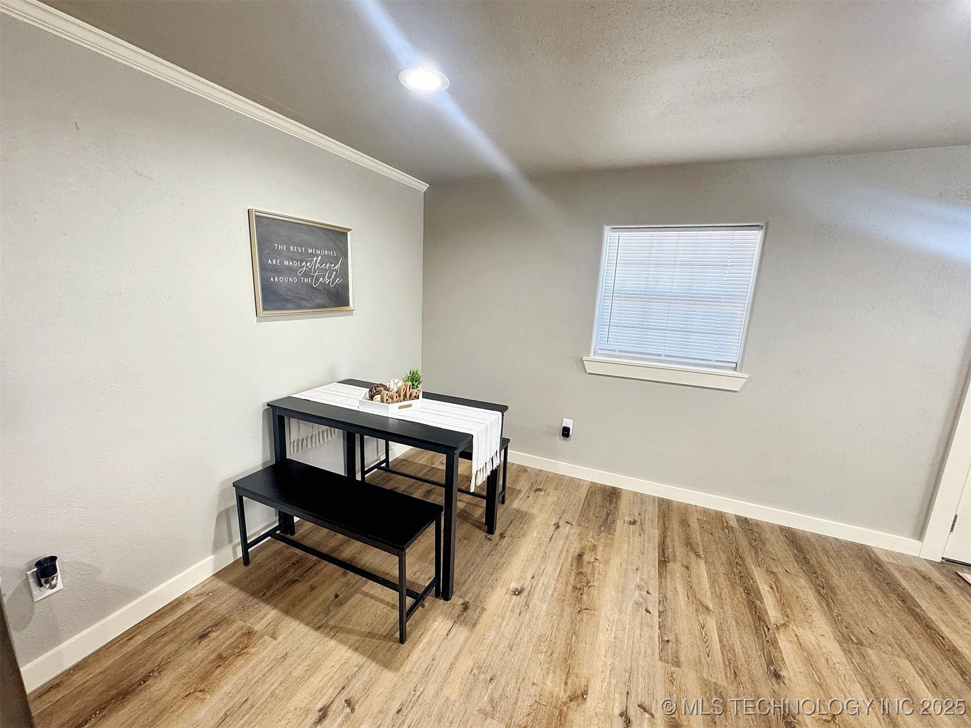 112 W Allen Road Property Photo 17